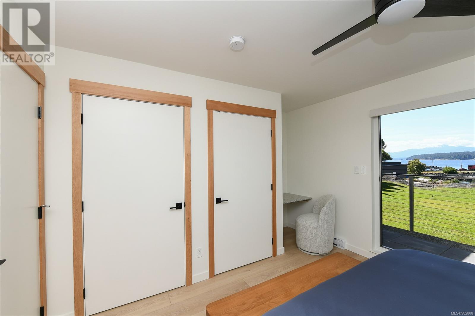 215 4305 Shingle Spit Rd Property Photo 38