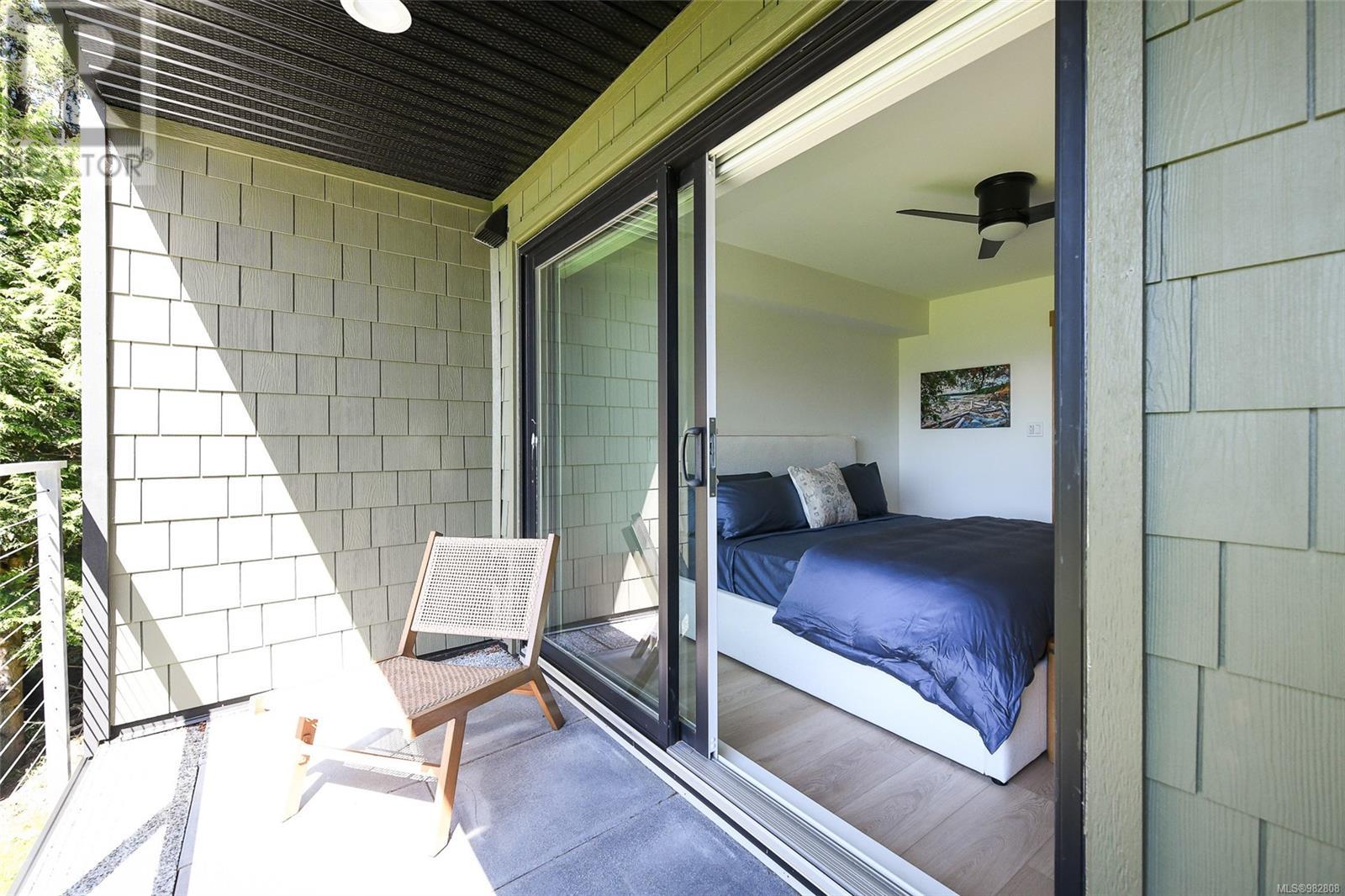 215 4305 Shingle Spit Rd Property Photo 41