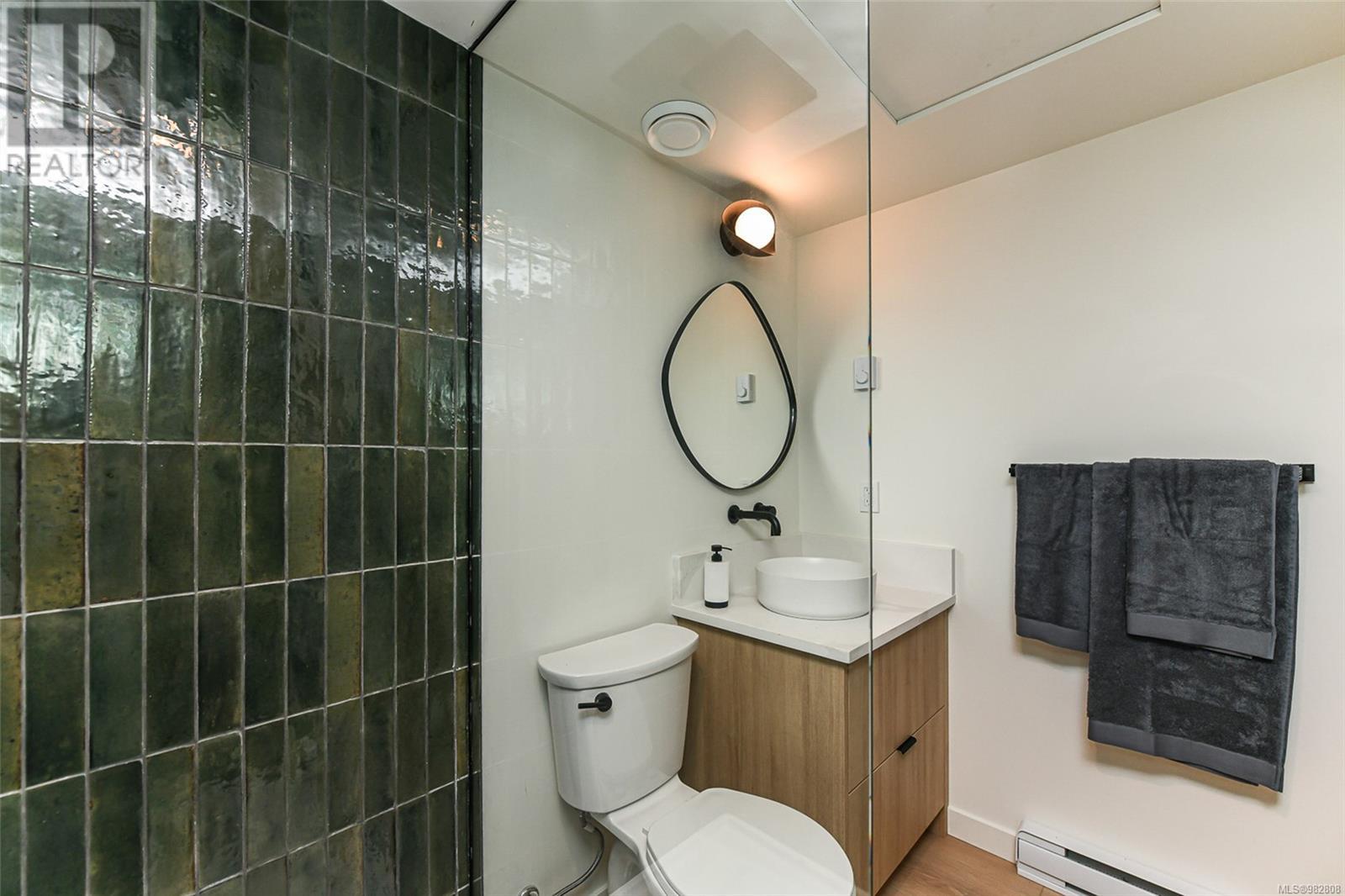 215 4305 Shingle Spit Rd Property Photo 45