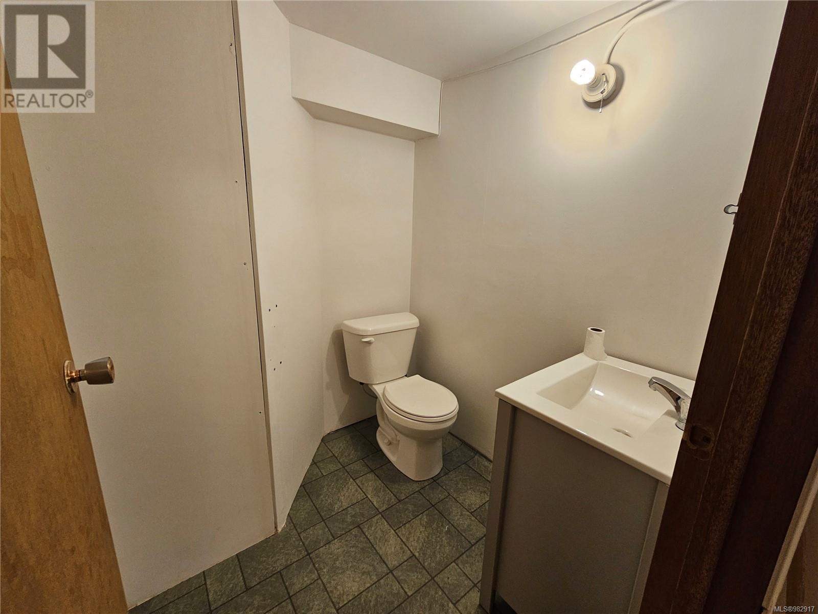 5334 Argyle St Property Photo 7