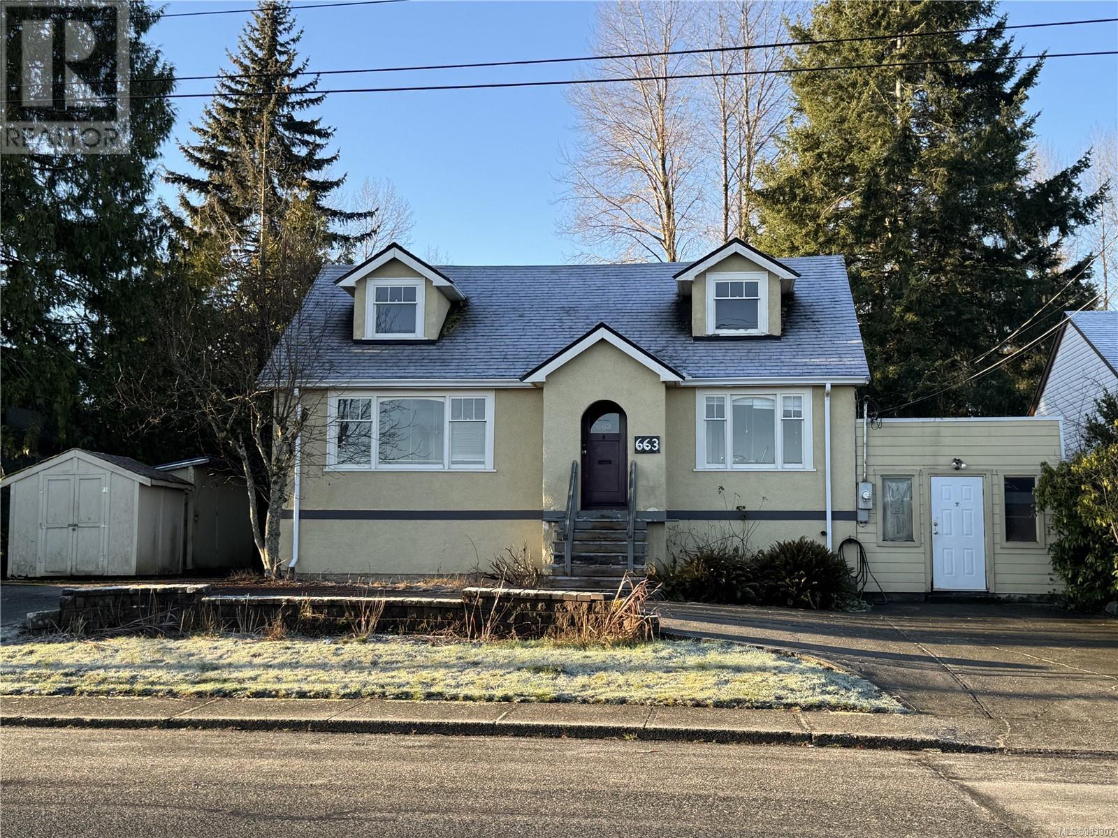 663 McPhee Ave Property Photo 1