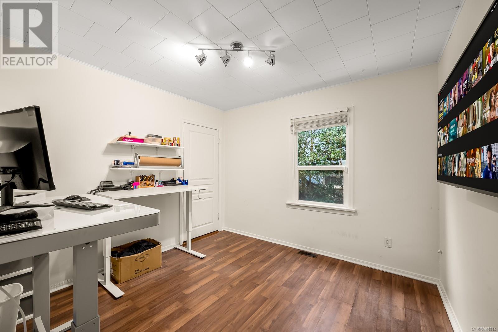 512 5th St Property Photo 13