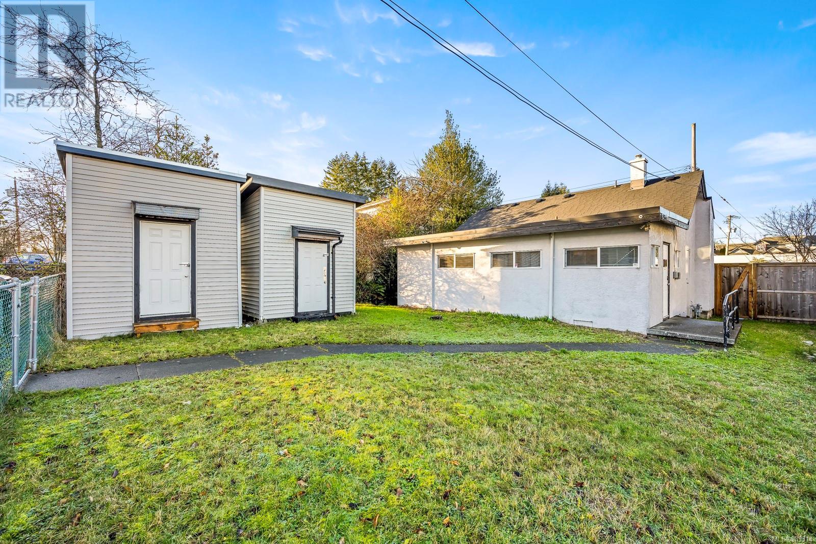 512 5th St Property Photo 18
