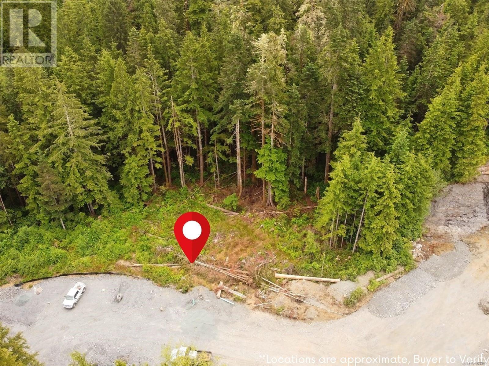 16926 Beachview Close Property Photo 6