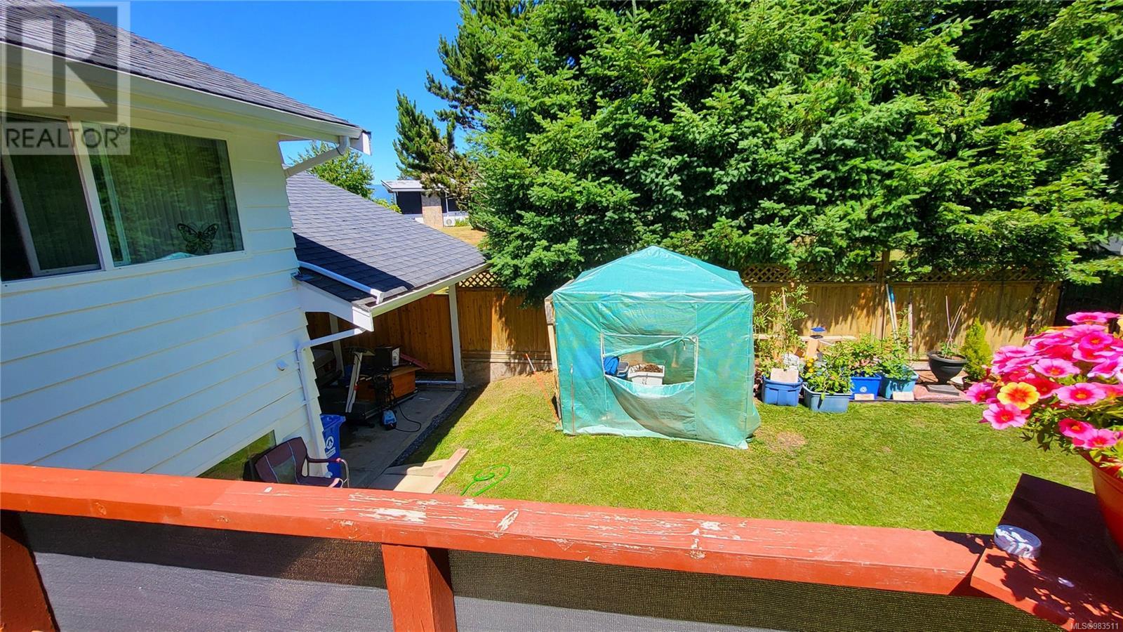 3695 Estevan Dr Property Photo 15