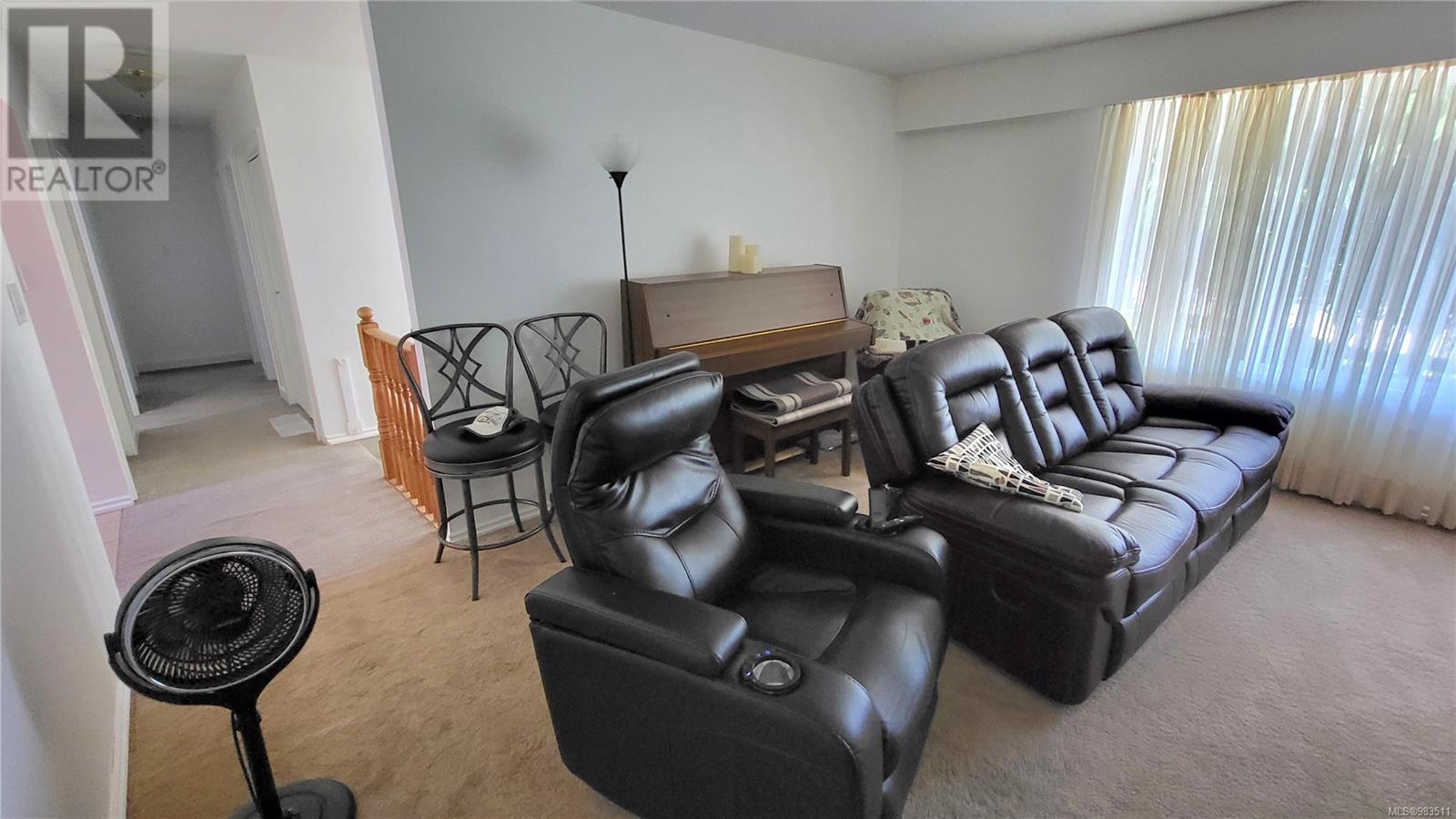 3695 Estevan Dr Property Photo 25