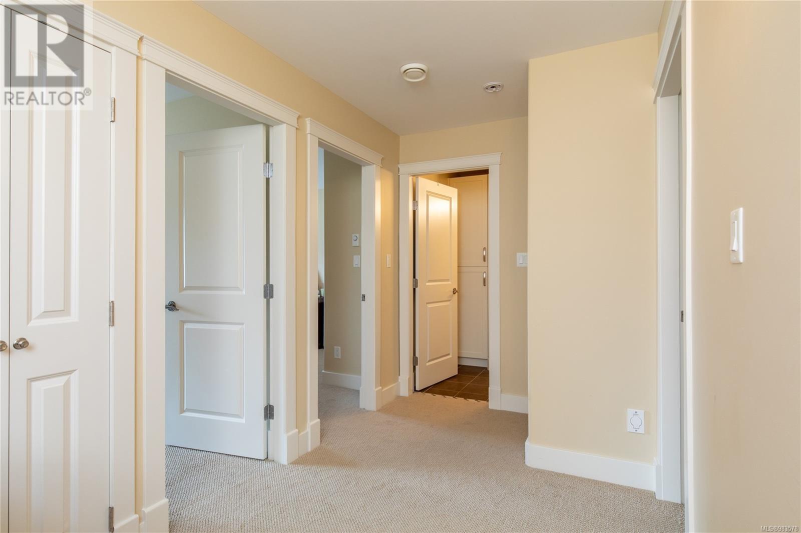 13 344 Hirst Ave Property Photo 17