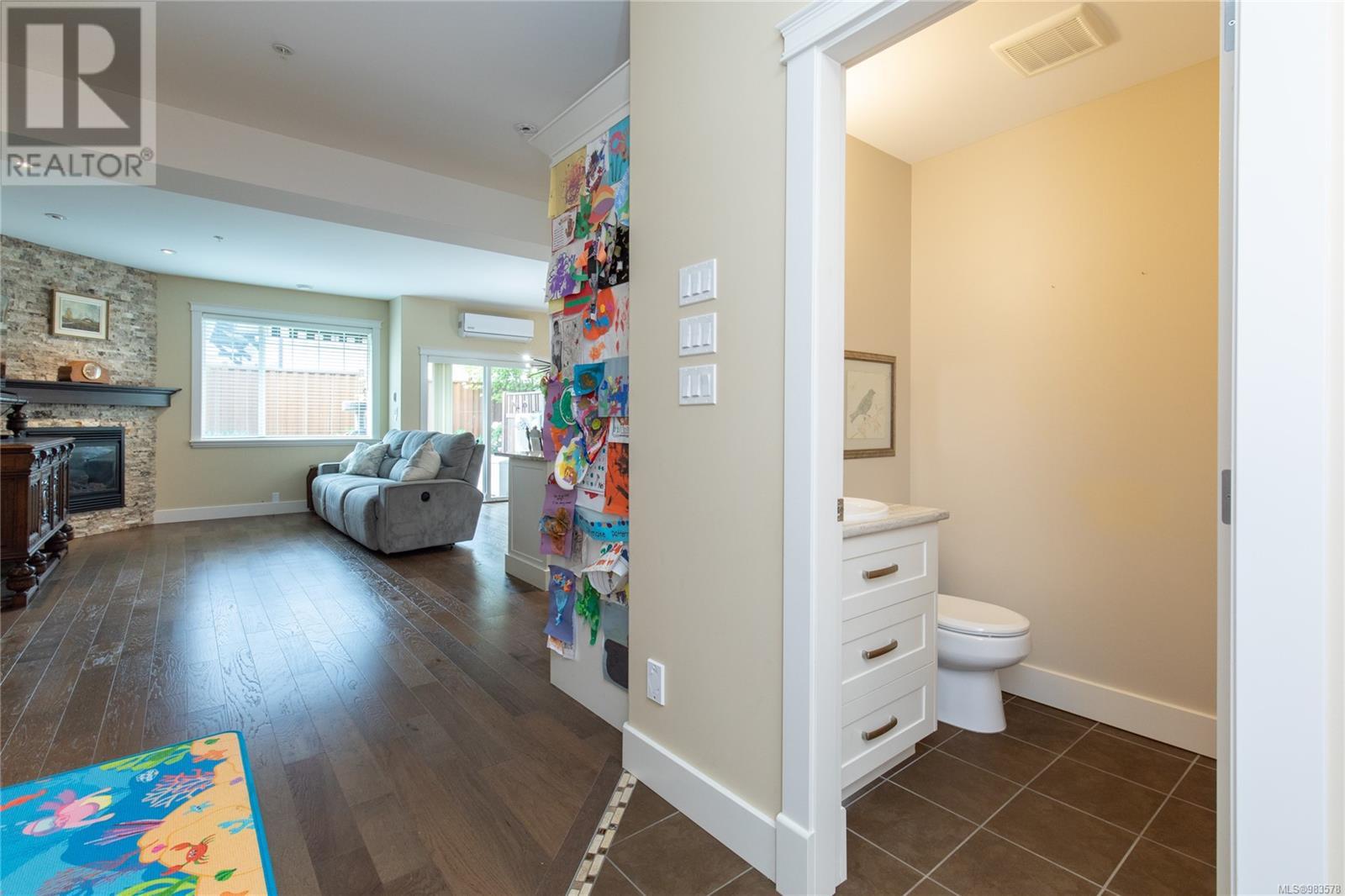 13 344 Hirst Ave Property Photo 41