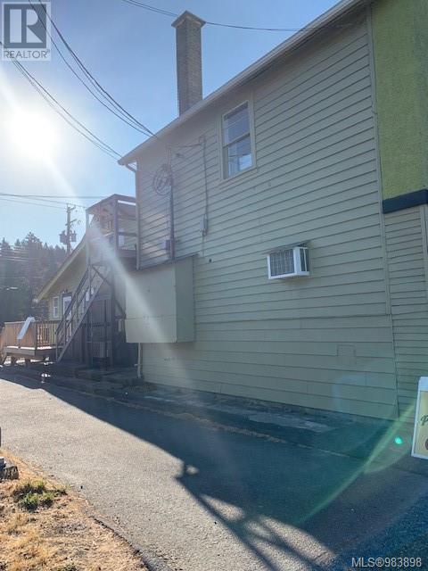 3473 3rd Ave Property Photo 27