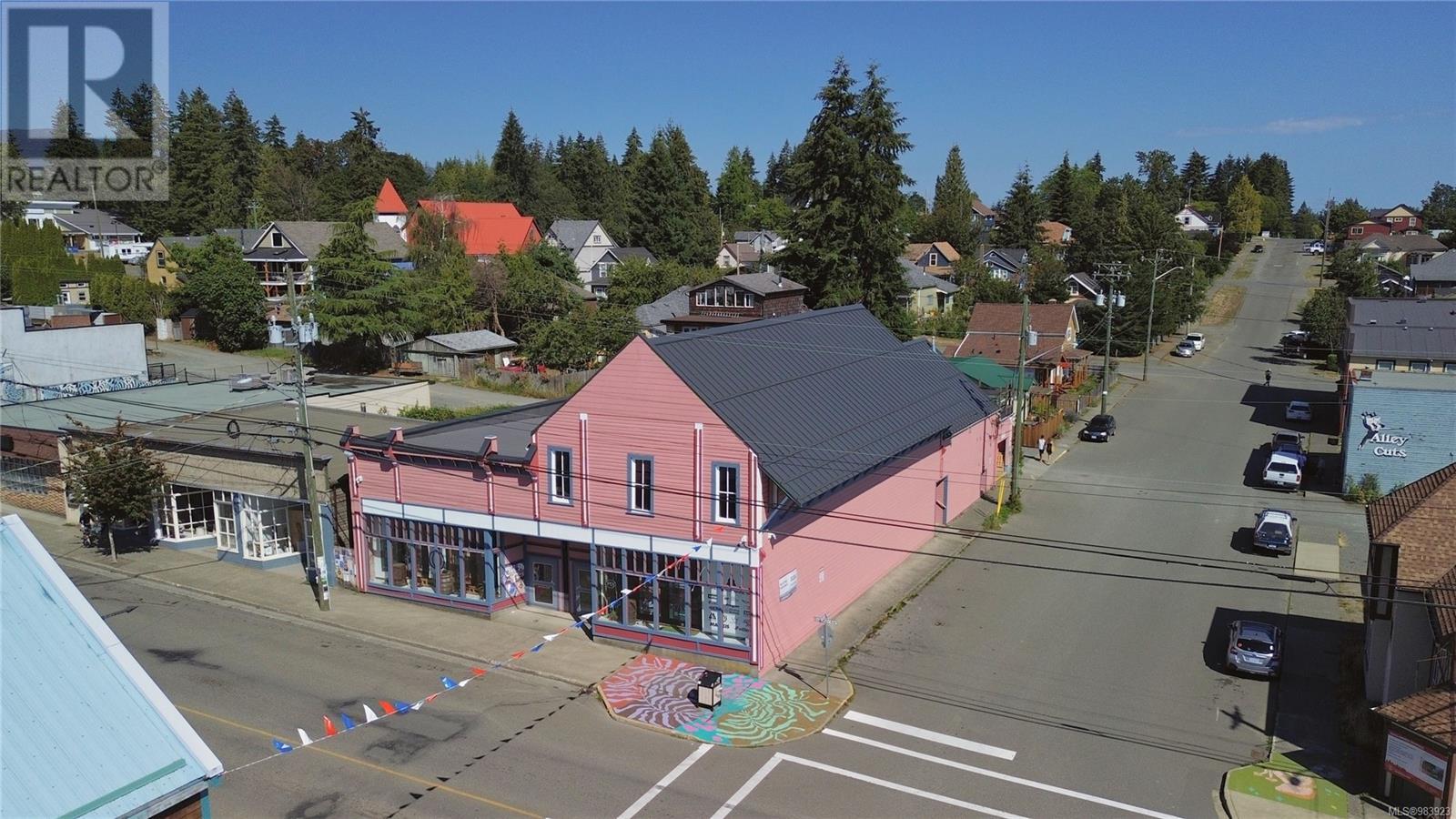 2712 Dunsmuir Ave Property Photo 1