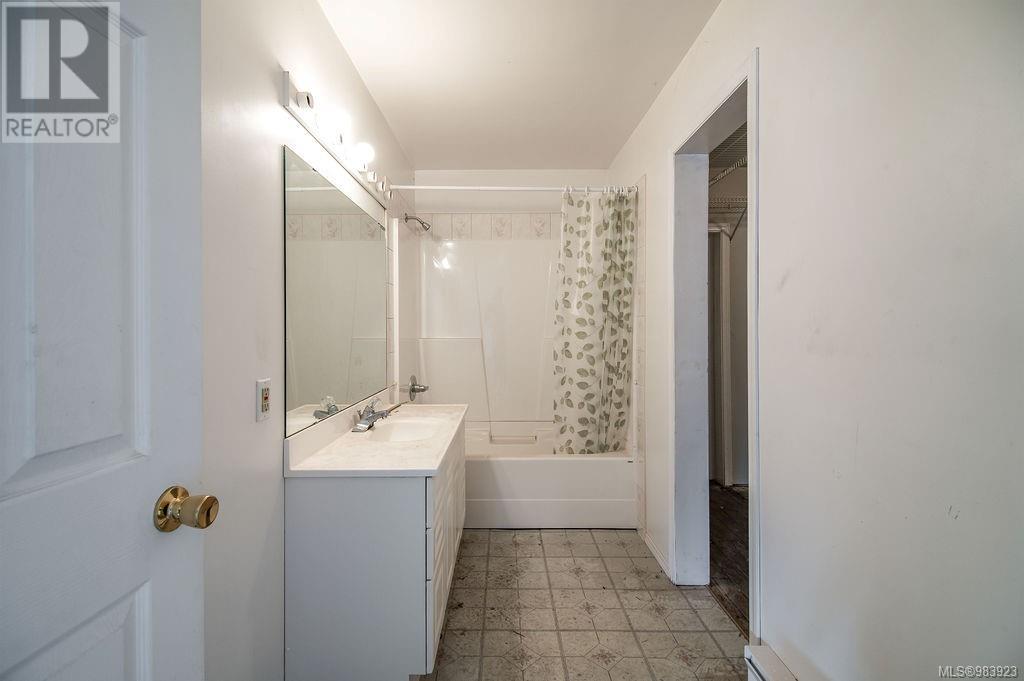 2712 Dunsmuir Ave Property Photo 48
