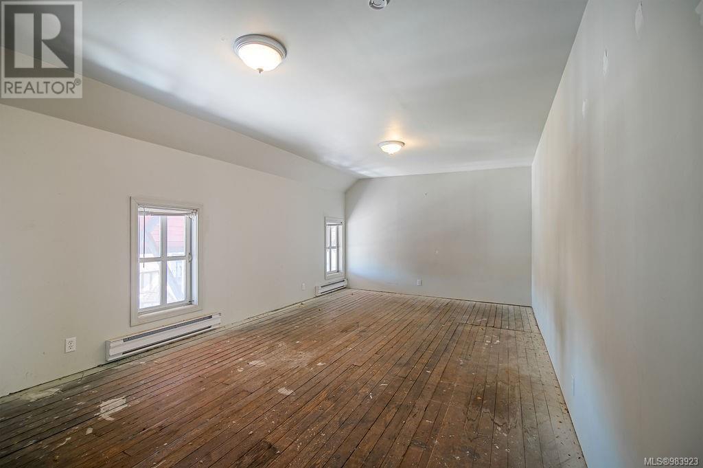 2712 Dunsmuir Ave Property Photo 51