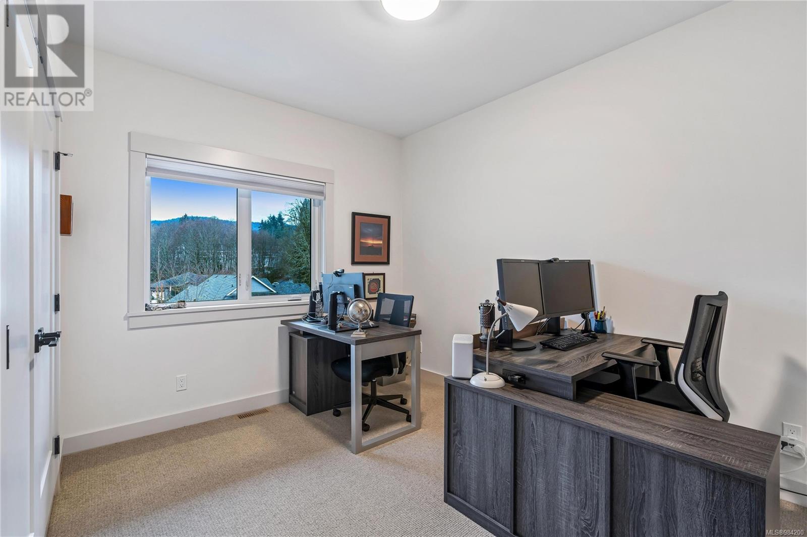 10 420 Cook St Property Photo 31