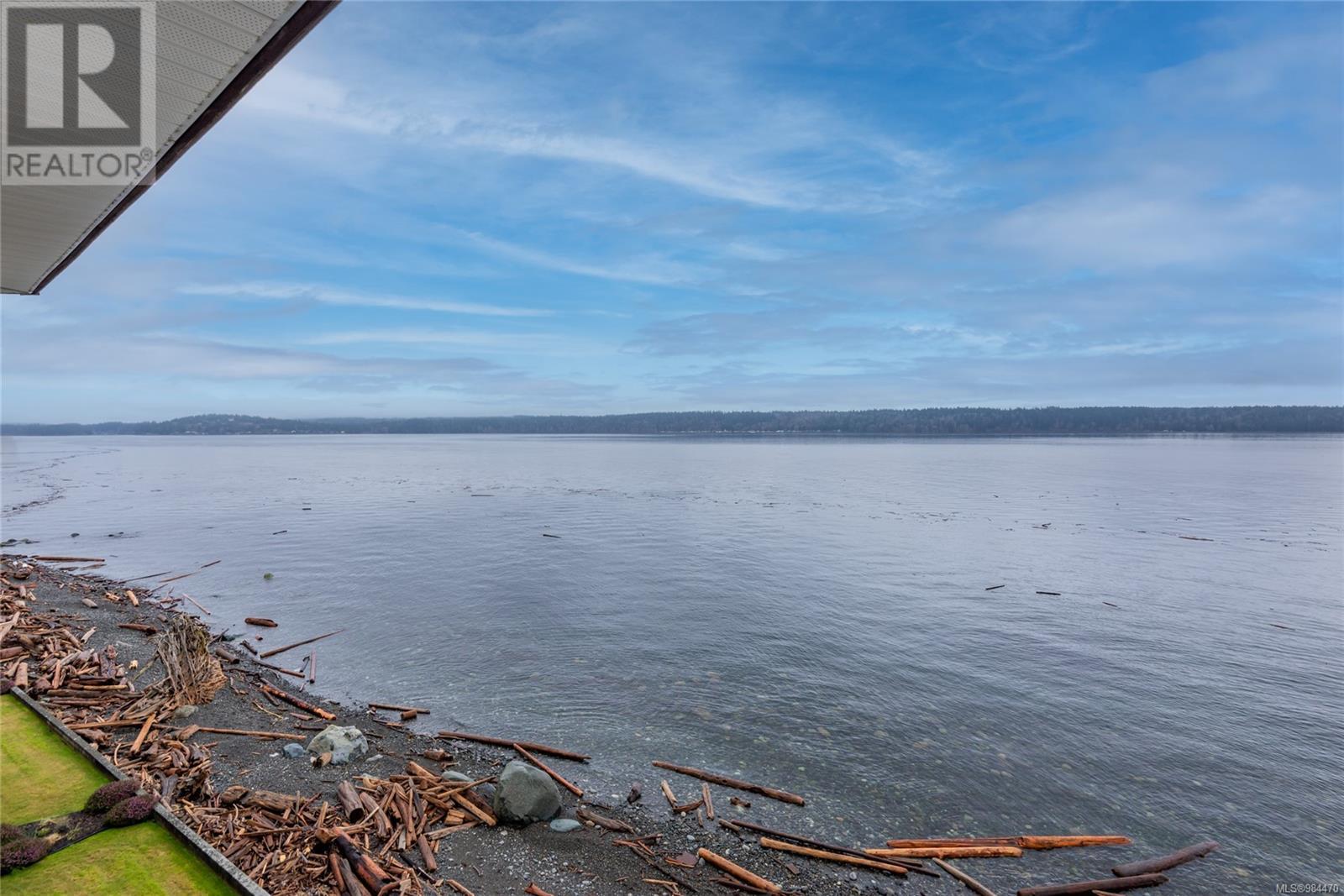 406 169 Island Hwy S Property Photo 1