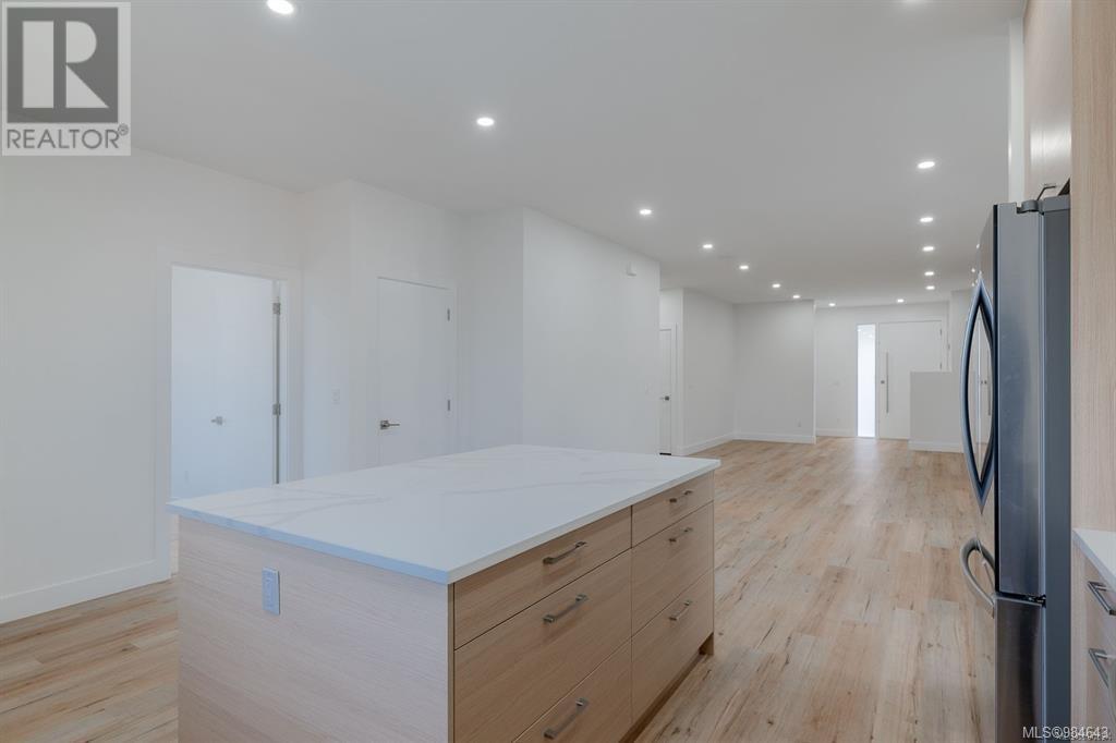 472 Hampstead St Property Photo 15