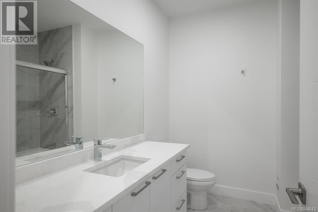 472 Hampstead St Property Photo 20
