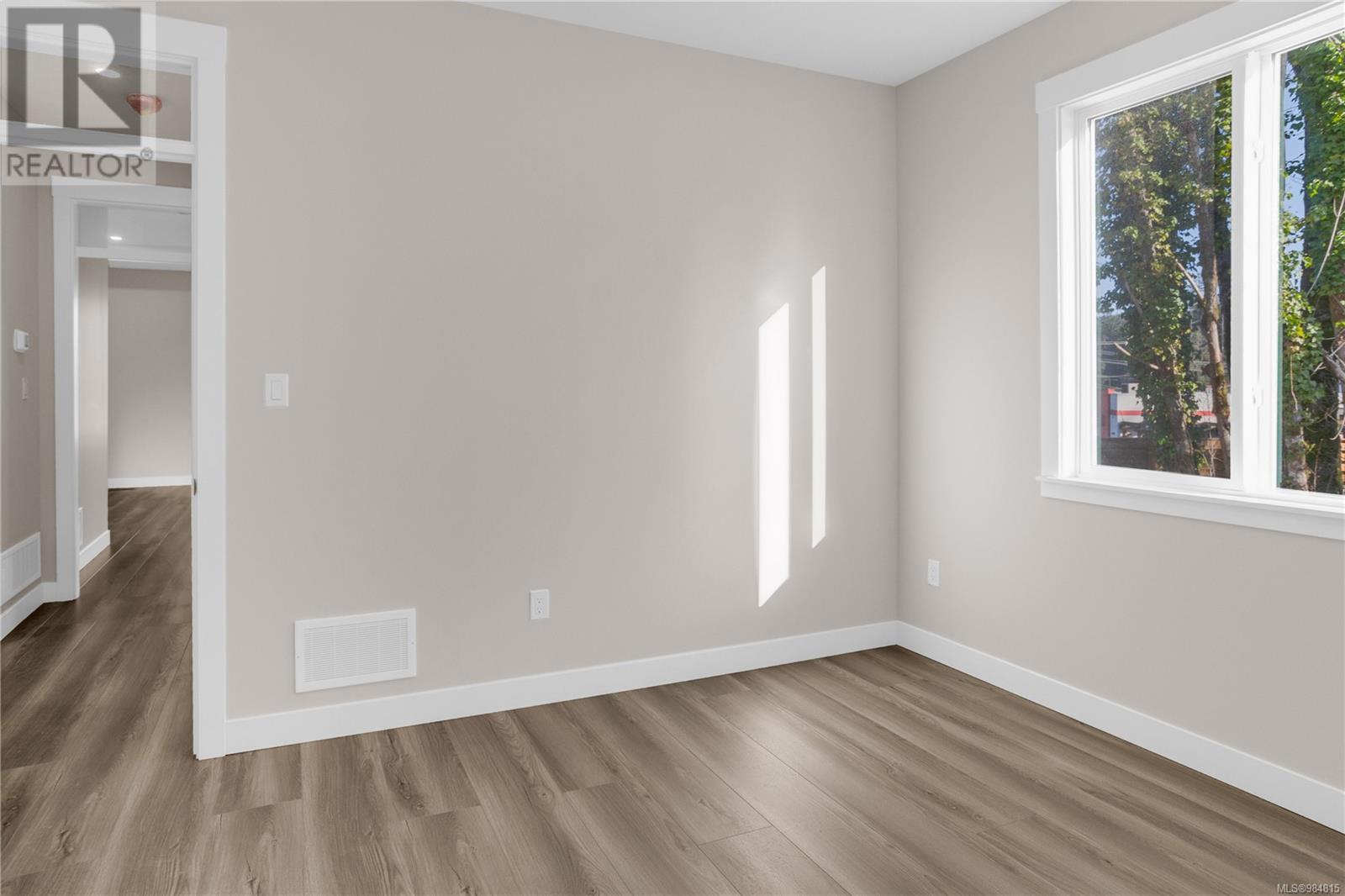 115 Bald Eagle Cres Property Photo 16