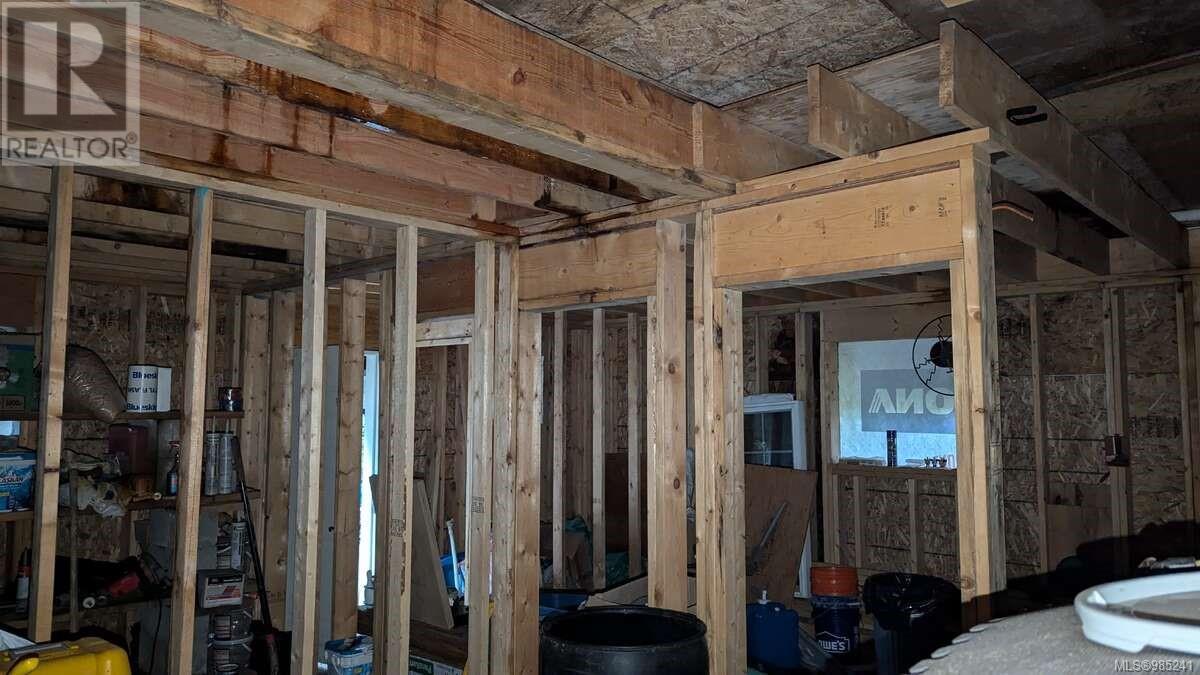 542e Larch St Property Photo 19