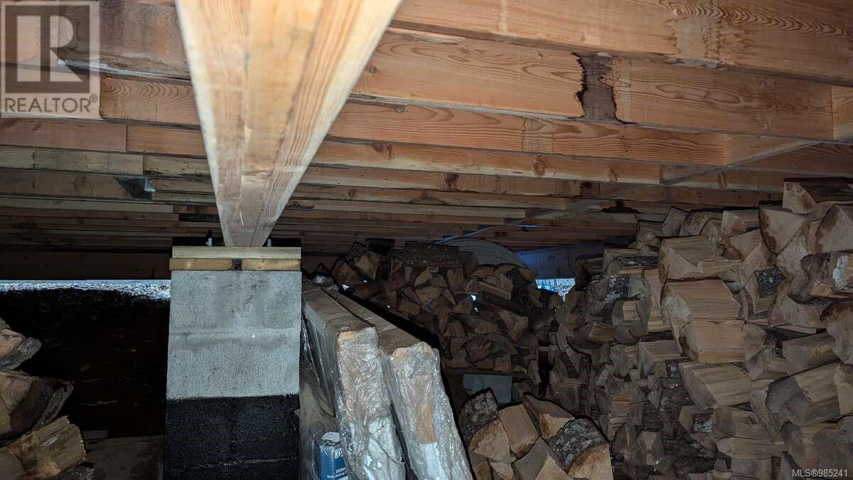 542e Larch St Property Photo 20