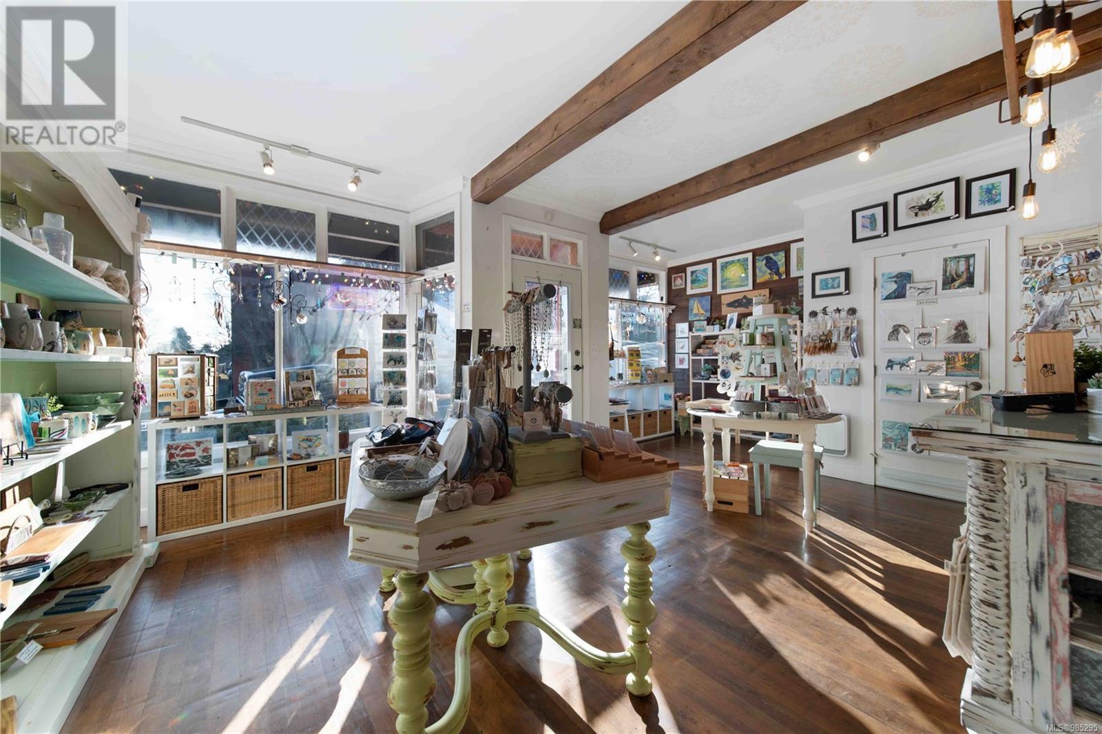 28 Roberts St Property Photo 3