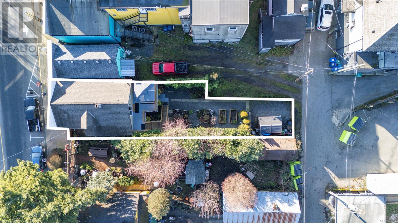 28 Roberts St Property Photo 9