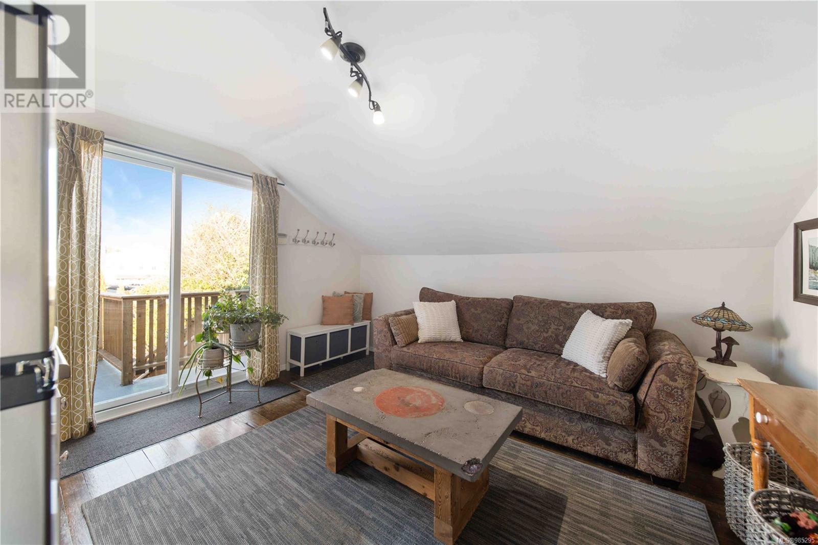 28 Roberts St Property Photo 19