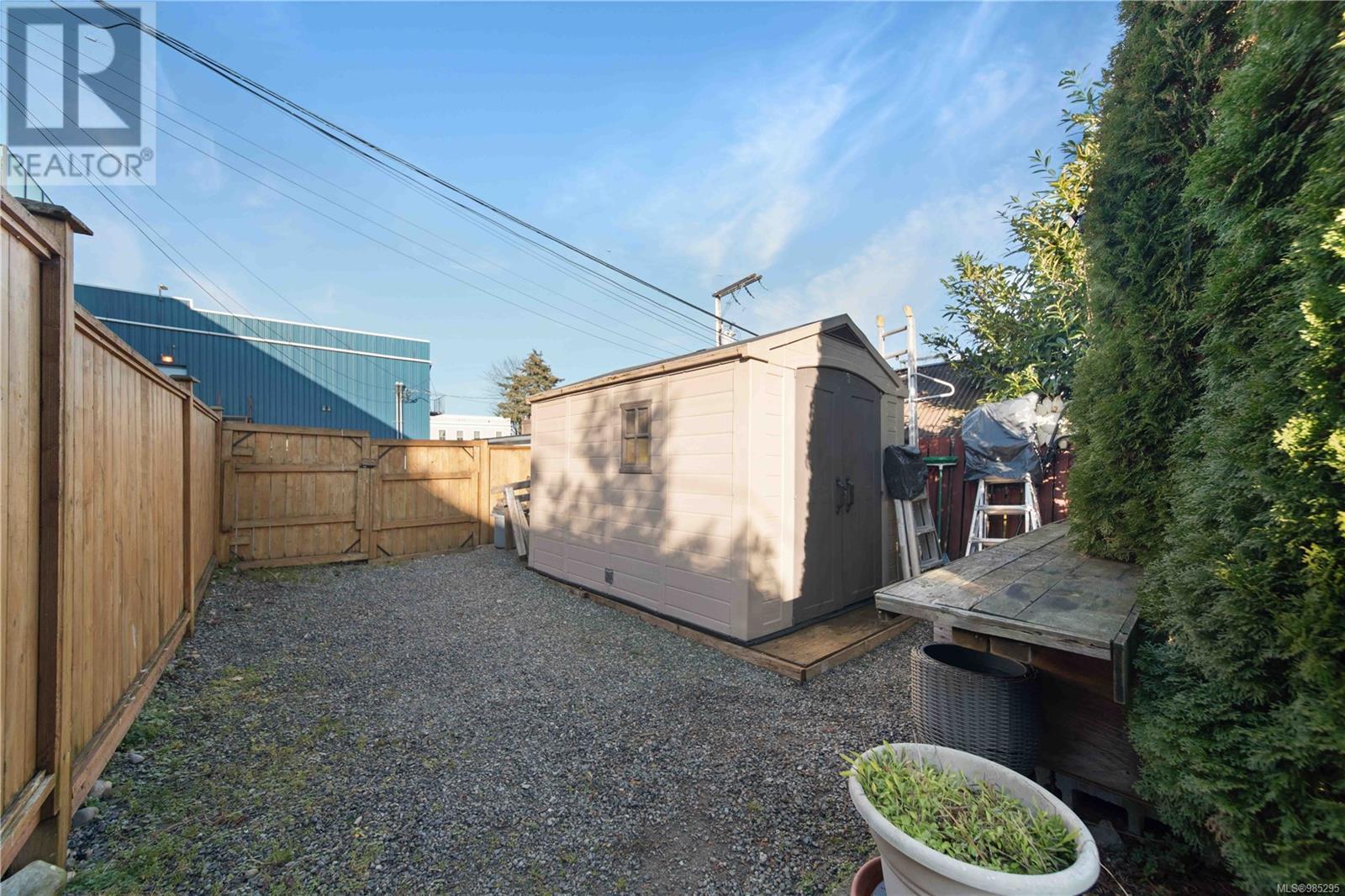 28 Roberts St Property Photo 31