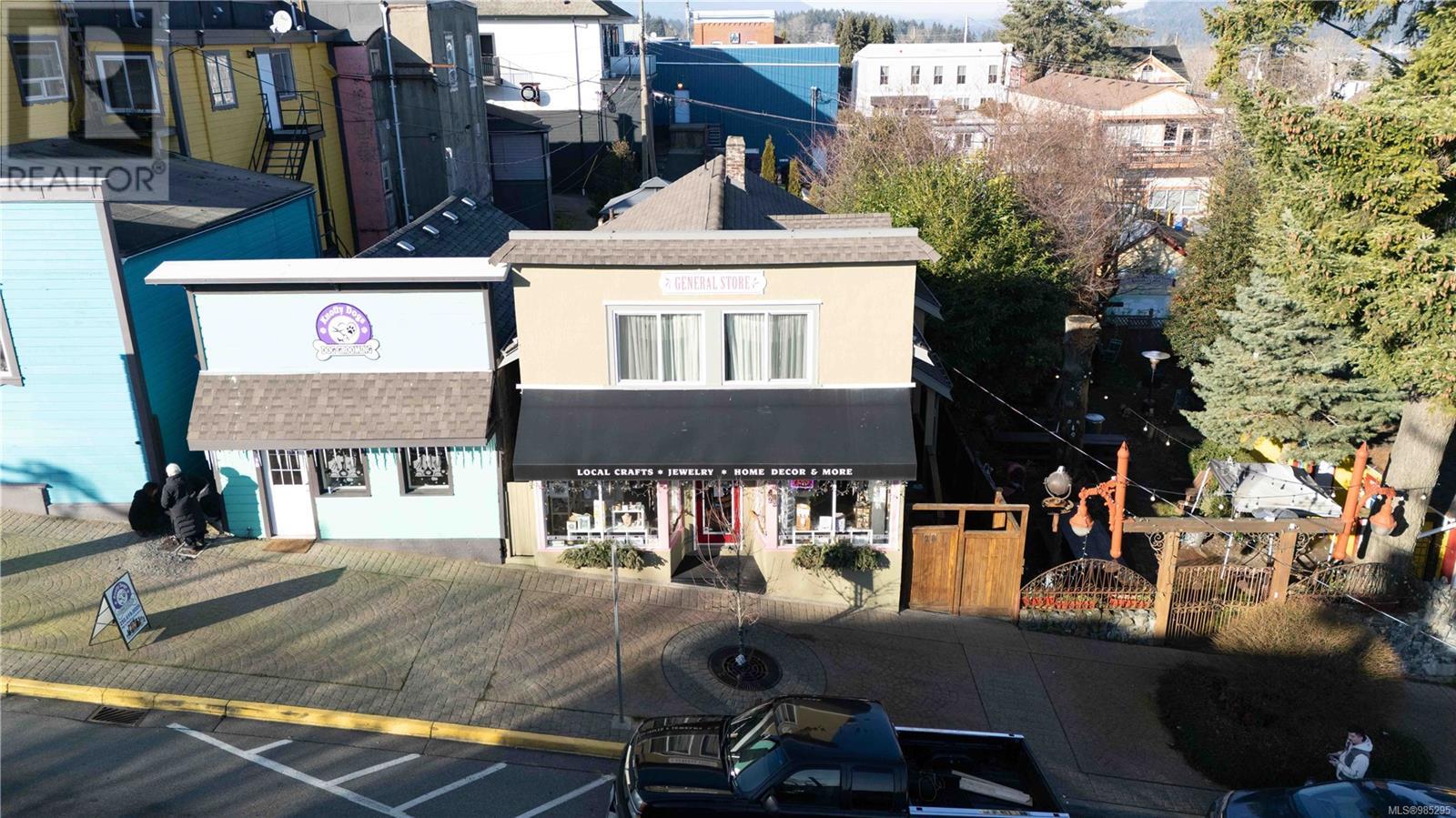 28 Roberts St Property Photo 42