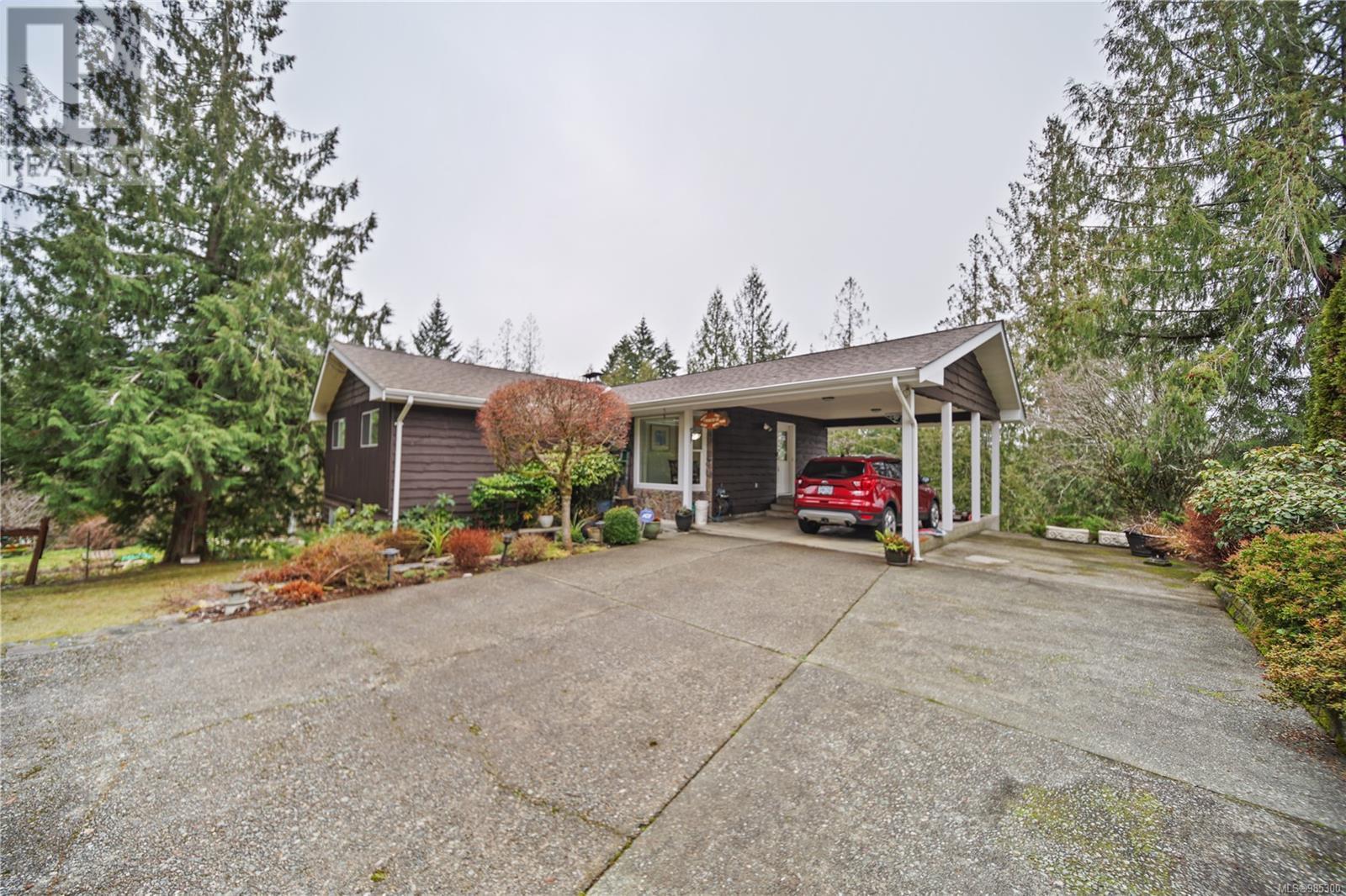 10124 Stirling Arm Cres Property Photo 12