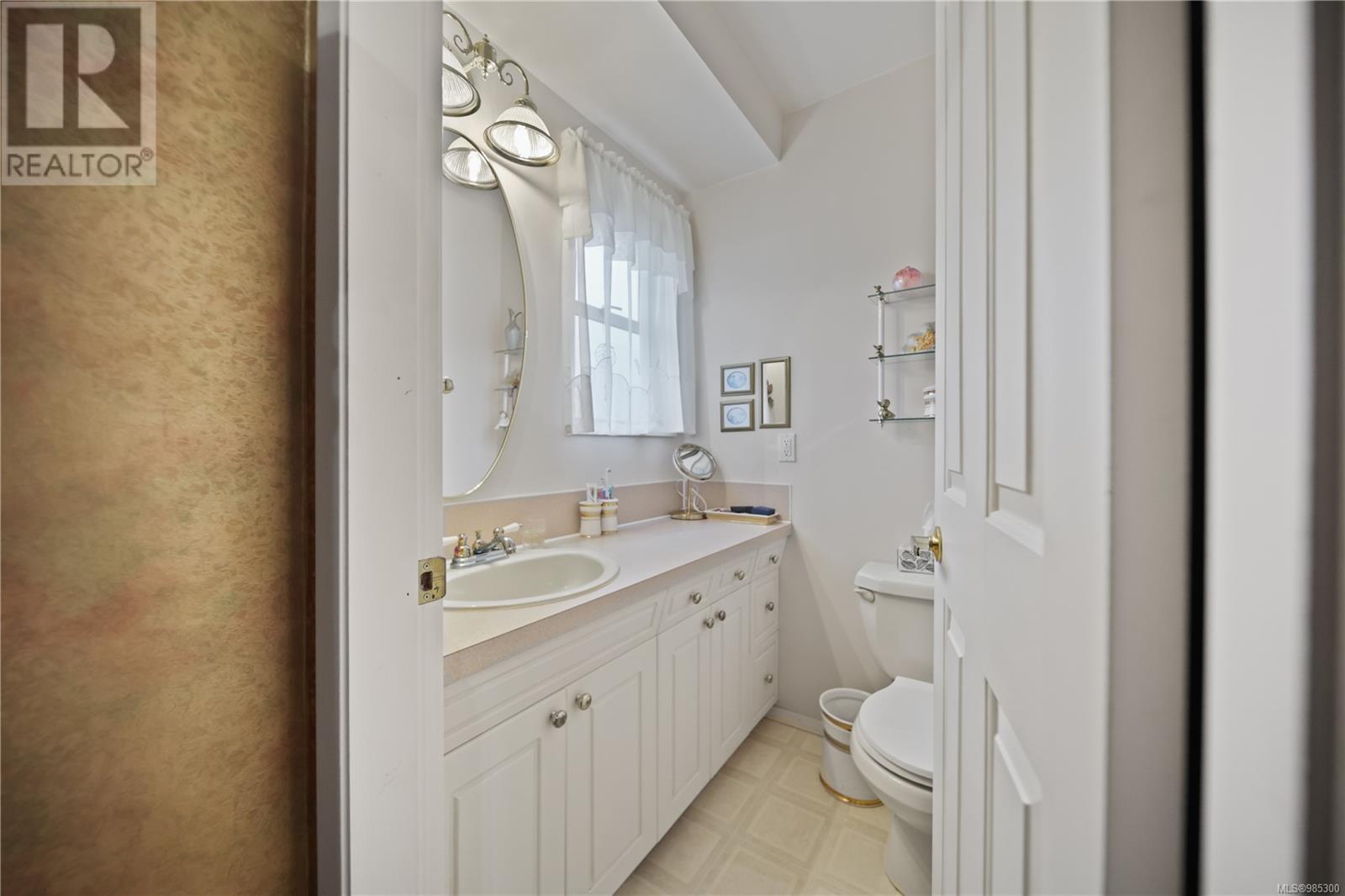10124 Stirling Arm Cres Property Photo 36