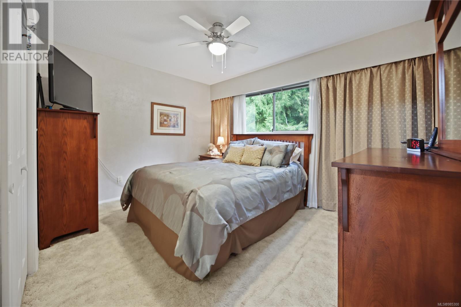 10124 Stirling Arm Cres Property Photo 37