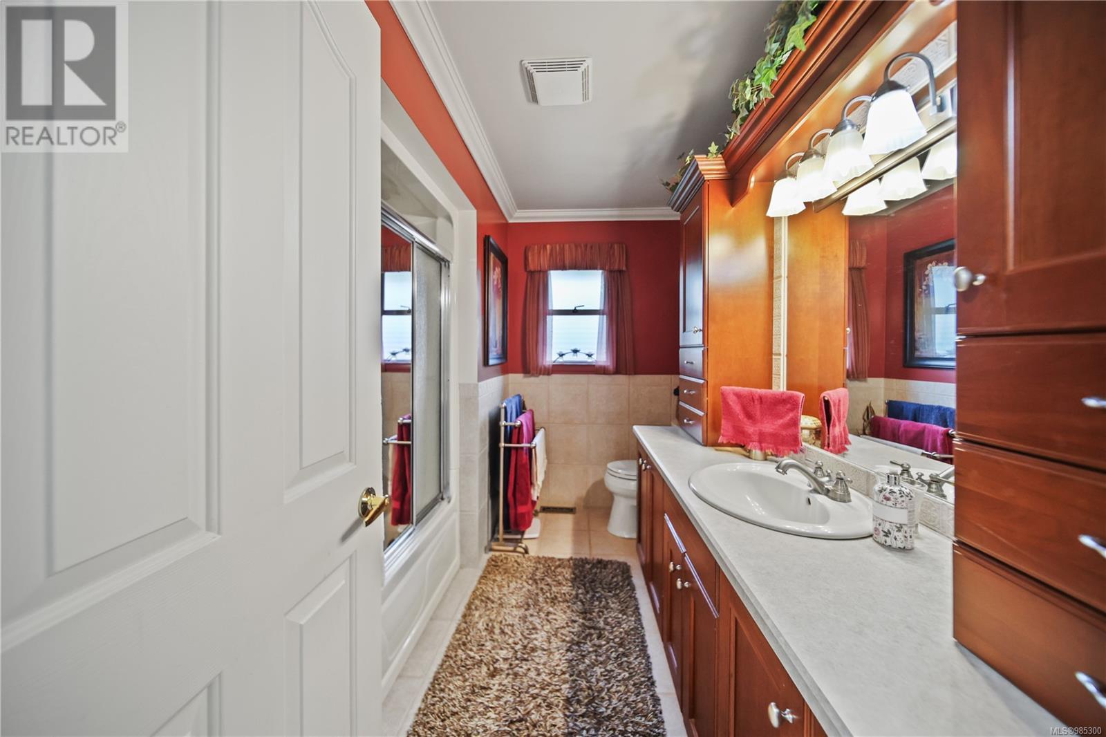 10124 Stirling Arm Cres Property Photo 39