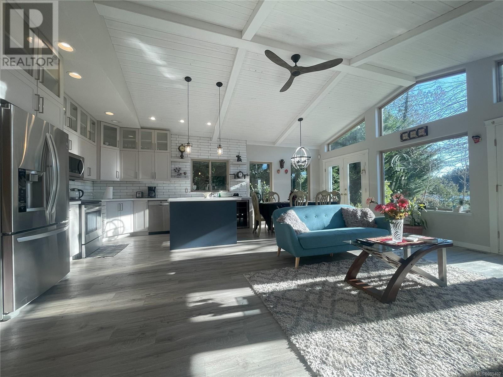 4712 Shell Beach Rd Property Photo 12