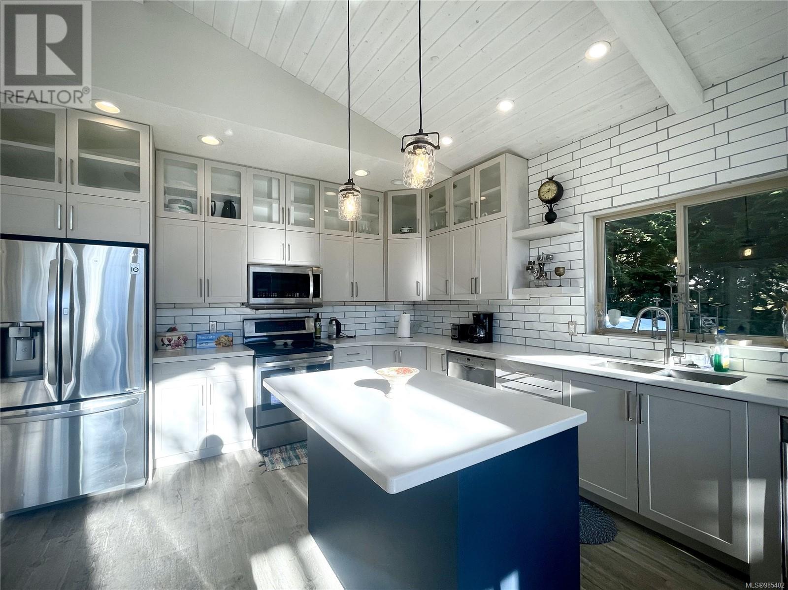 4712 Shell Beach Rd Property Photo 14