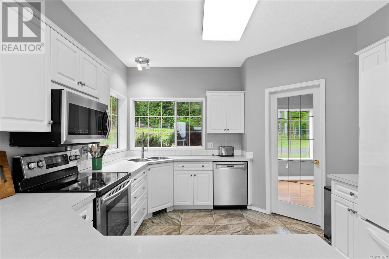 408 Hall Rd Property Photo 17
