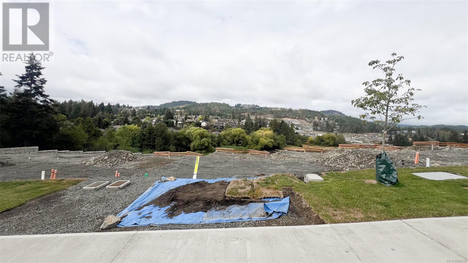 617 Madrona Ridge Property Photo 4