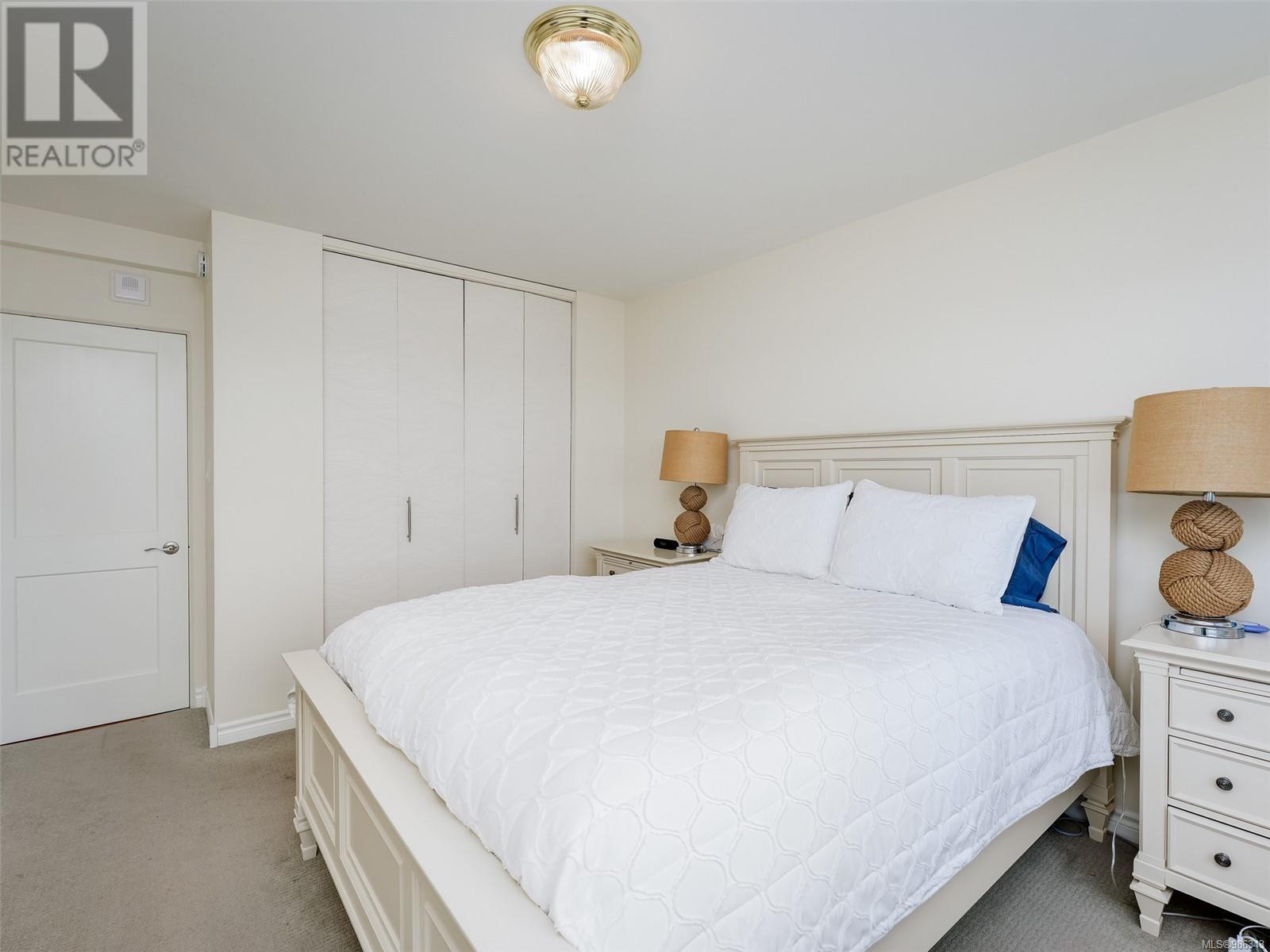 1101 250 Douglas St Property Photo 18