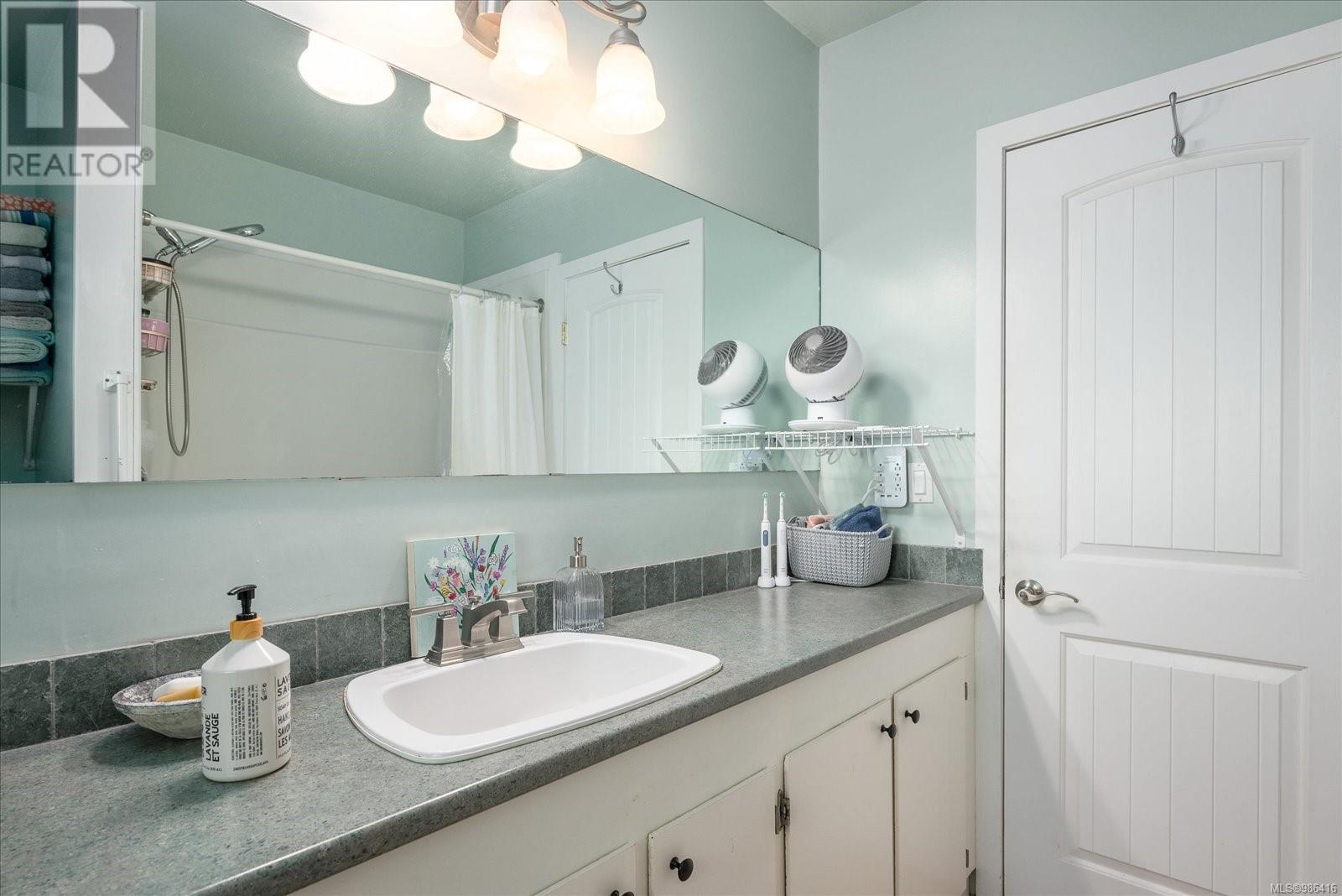 4960 Reiber Rd Property Photo 26