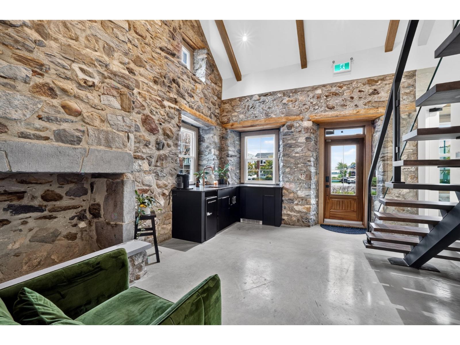 509 Rue Notre-dame, #3 Property Photo 8