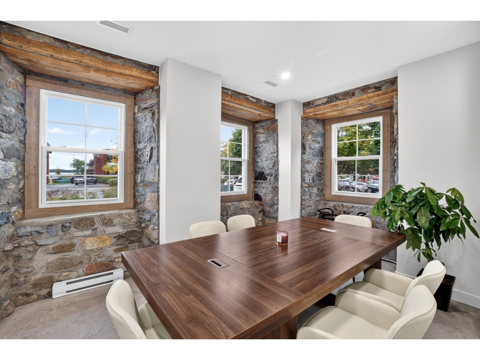 509 Rue Notre-dame, #3 Property Photo 12