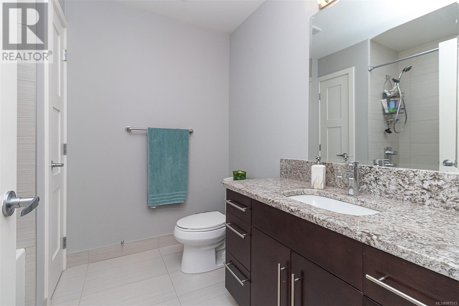 6587 Lincroft Rd Property Photo 38