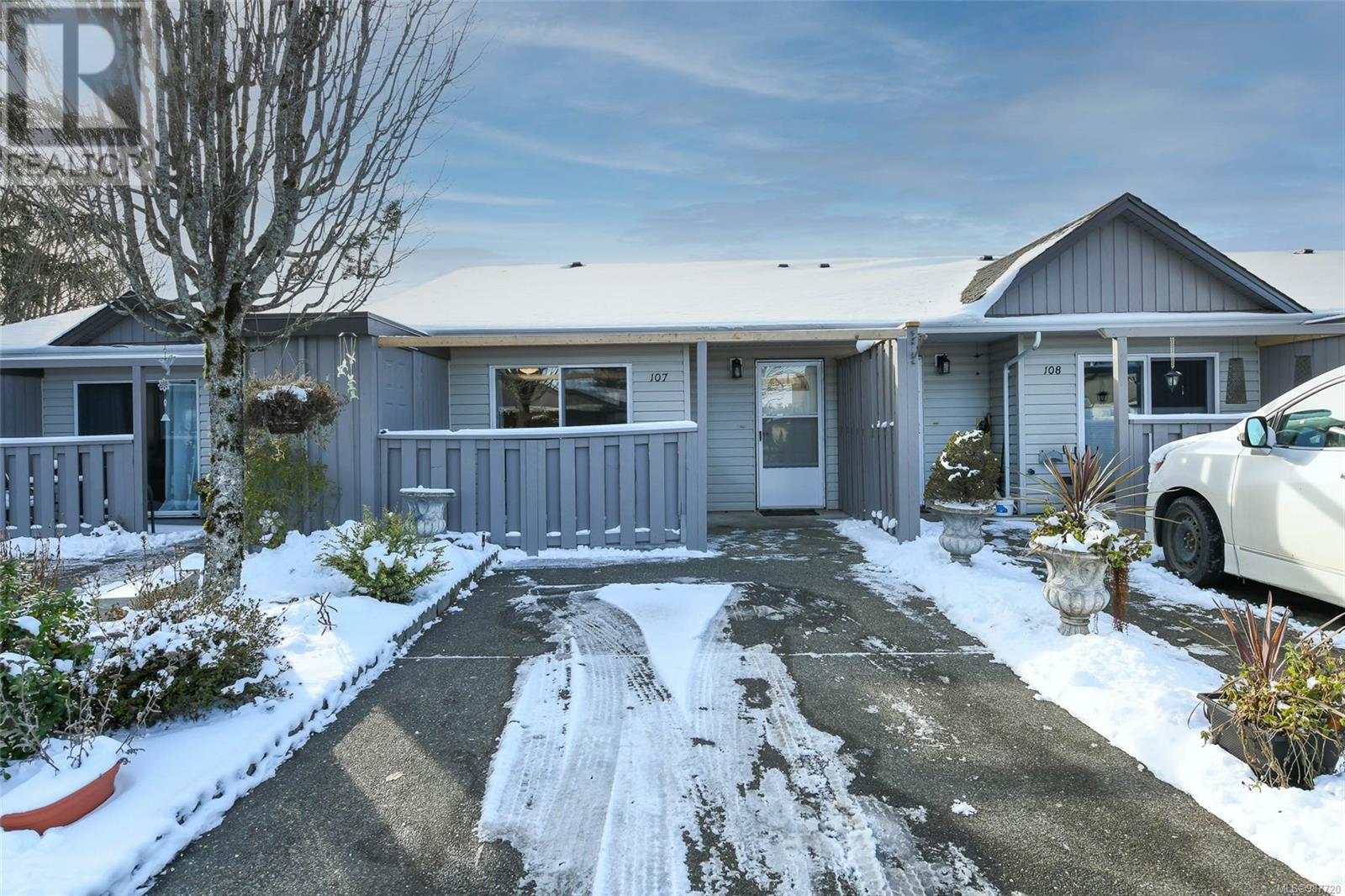 Aspen Place Real Estate Listings Main Image
