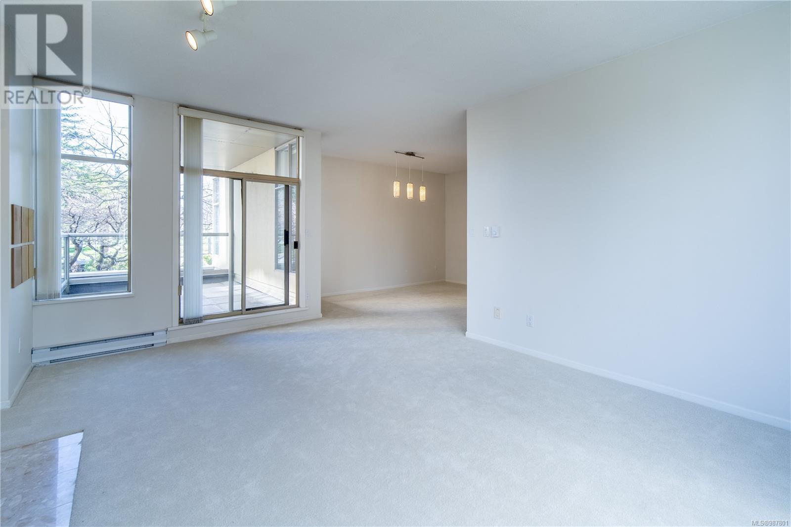 210 188 Douglas St Property Photo 6