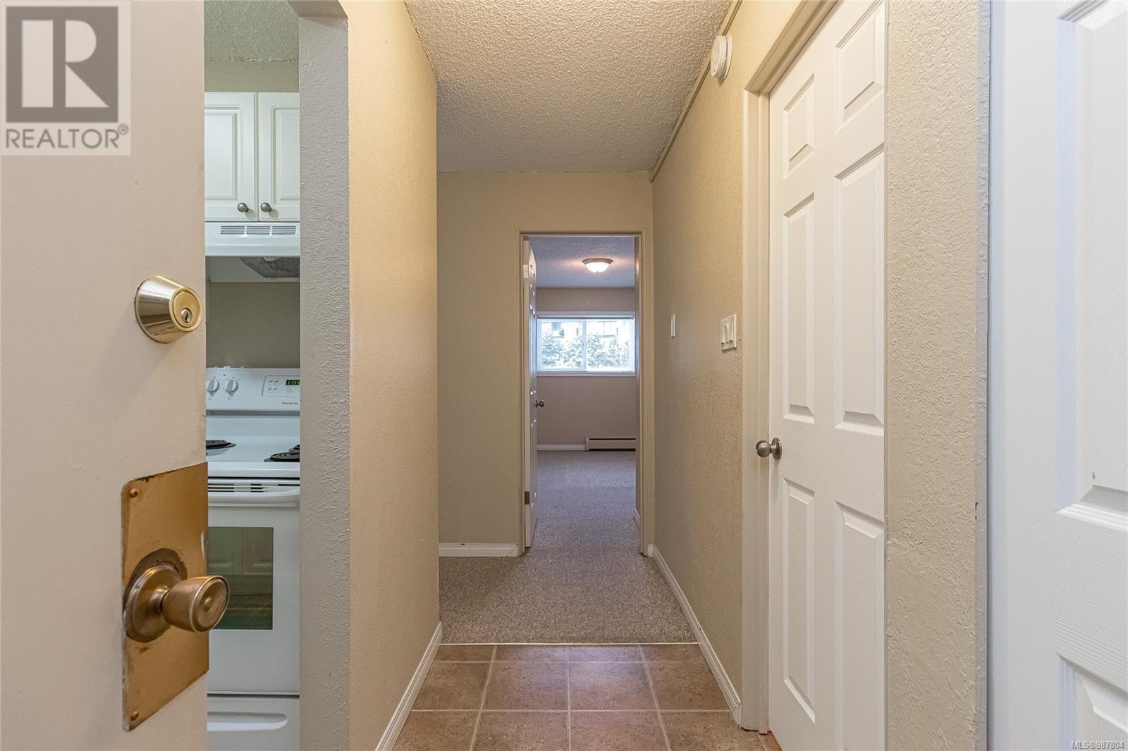 308 218 Bayview Ave Property Photo 7