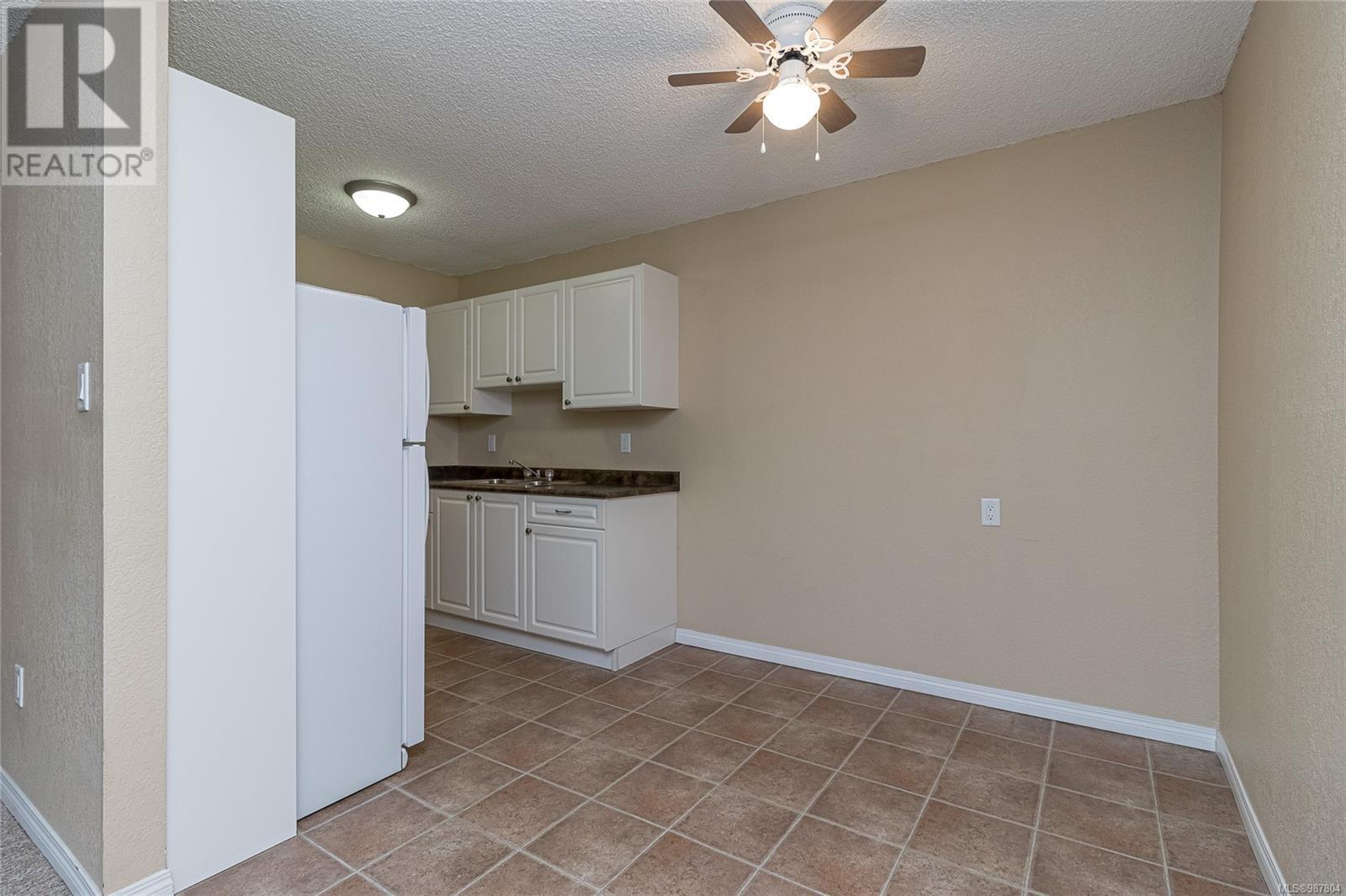 308 218 Bayview Ave Property Photo 17