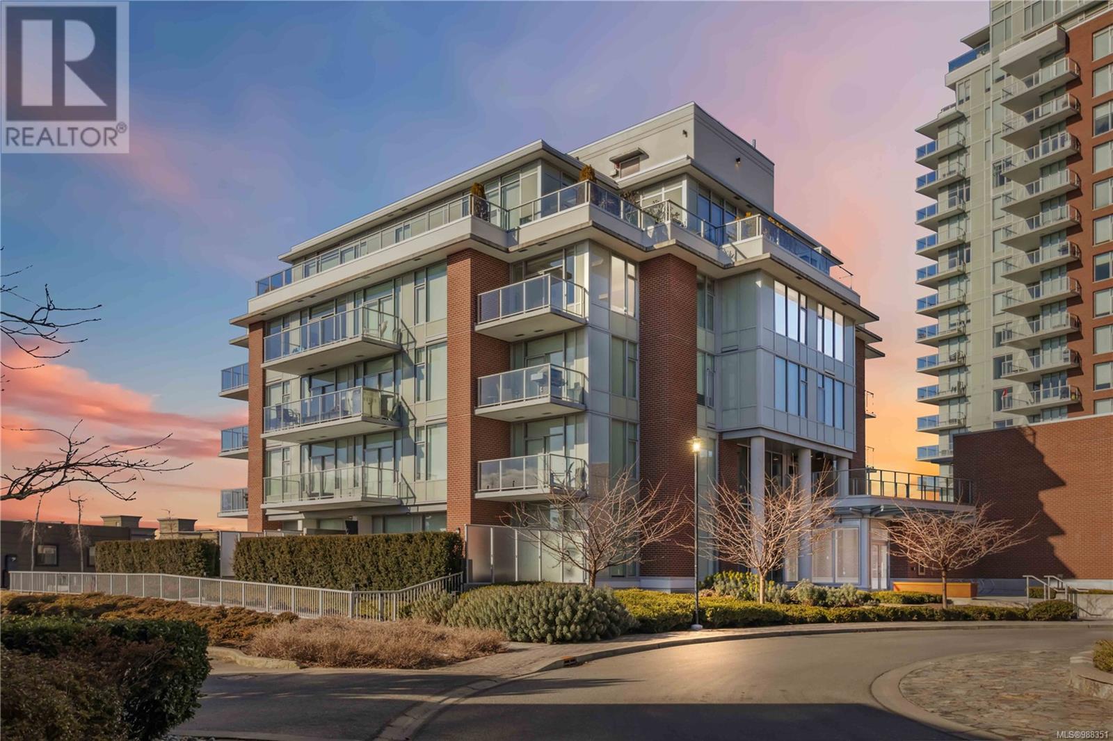 Bayview Place Real Estate Listings Main Image
