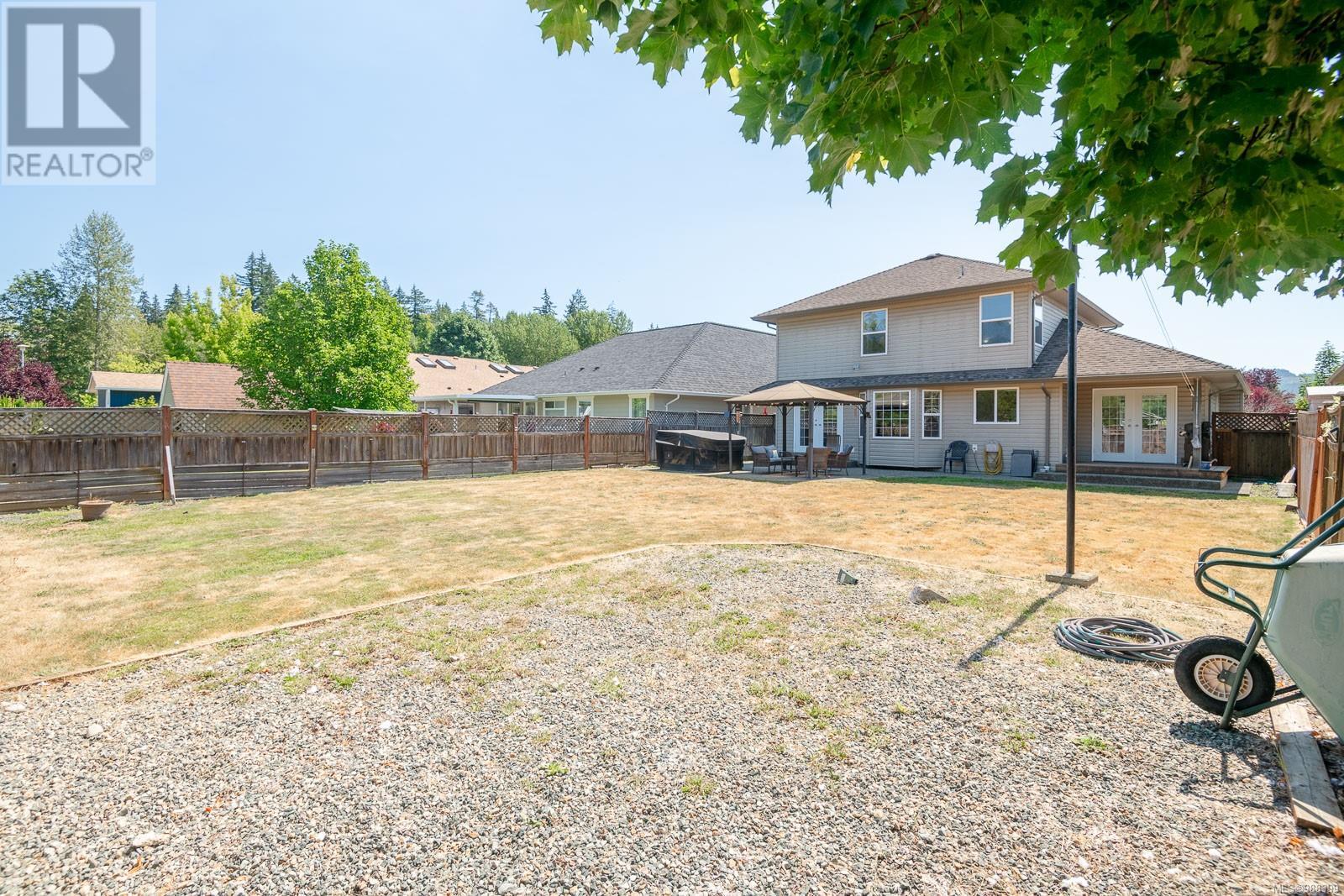 5575 Woodland Cres E Property Photo 34