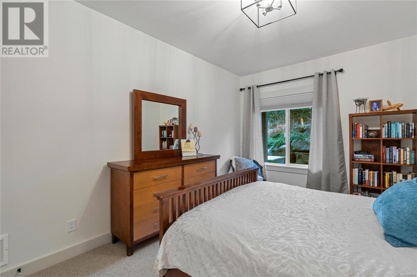 10 420 Cook St Property Photo 20