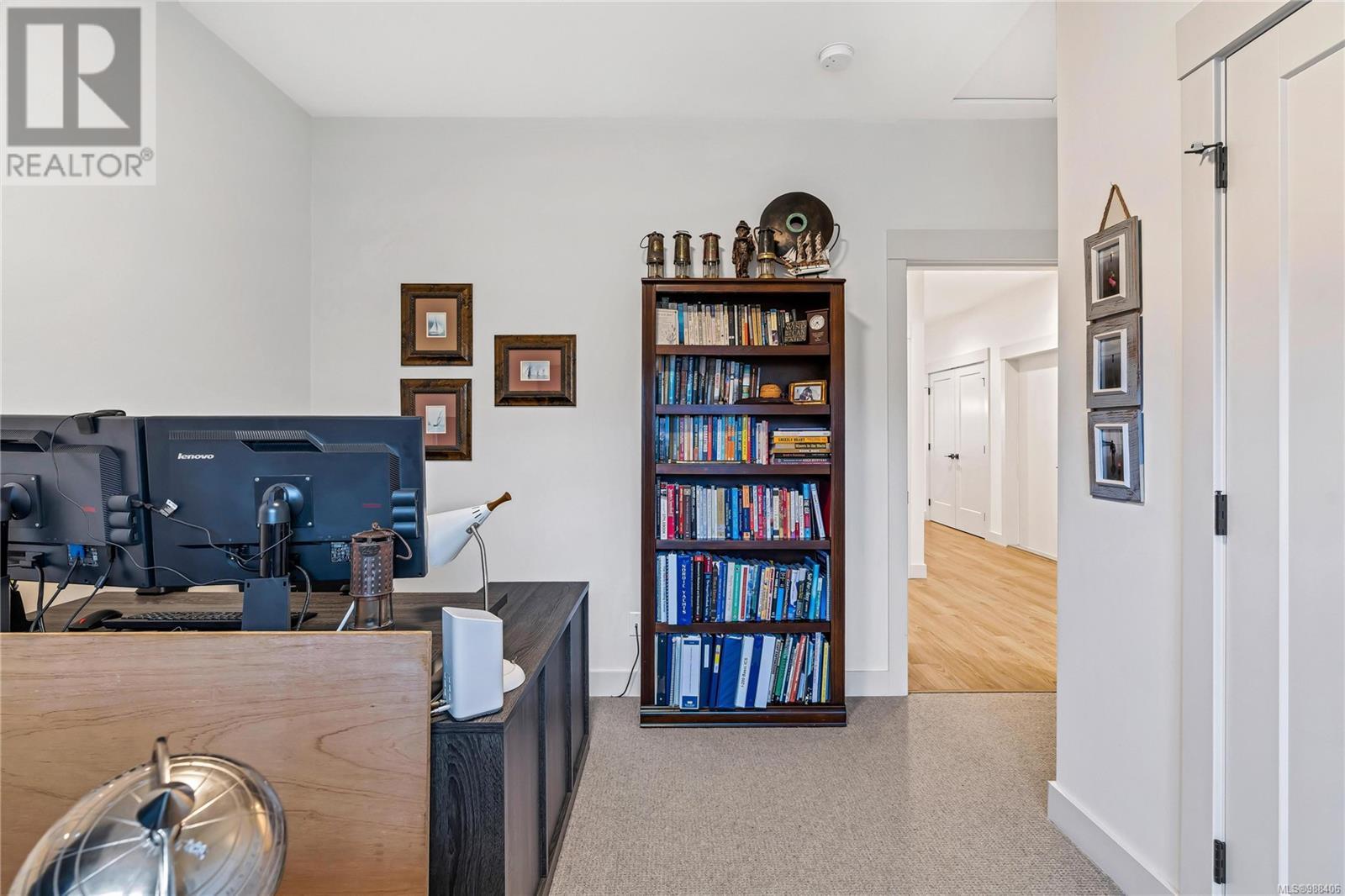 10 420 Cook St Property Photo 31