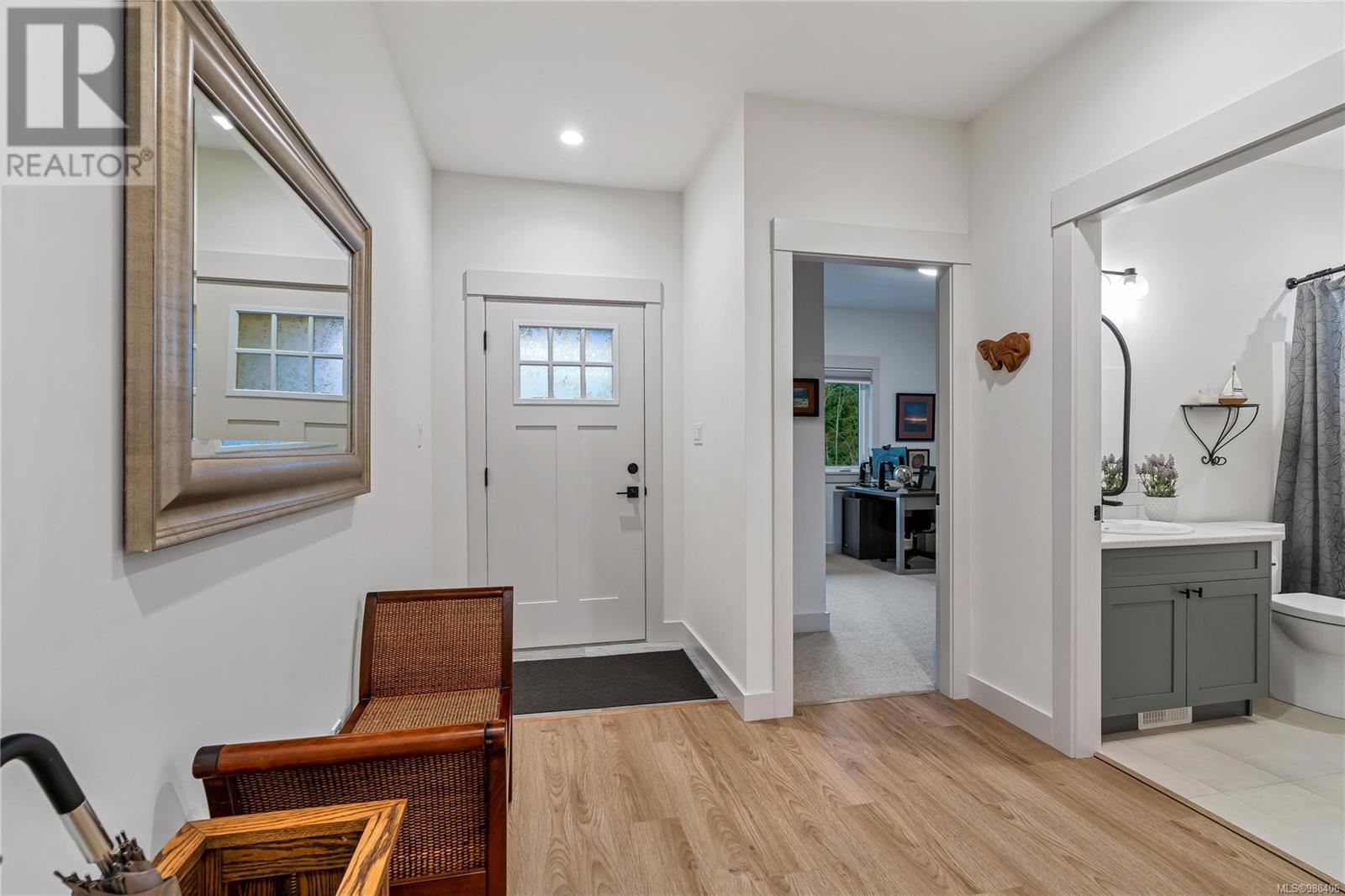 10 420 Cook St Property Photo 33
